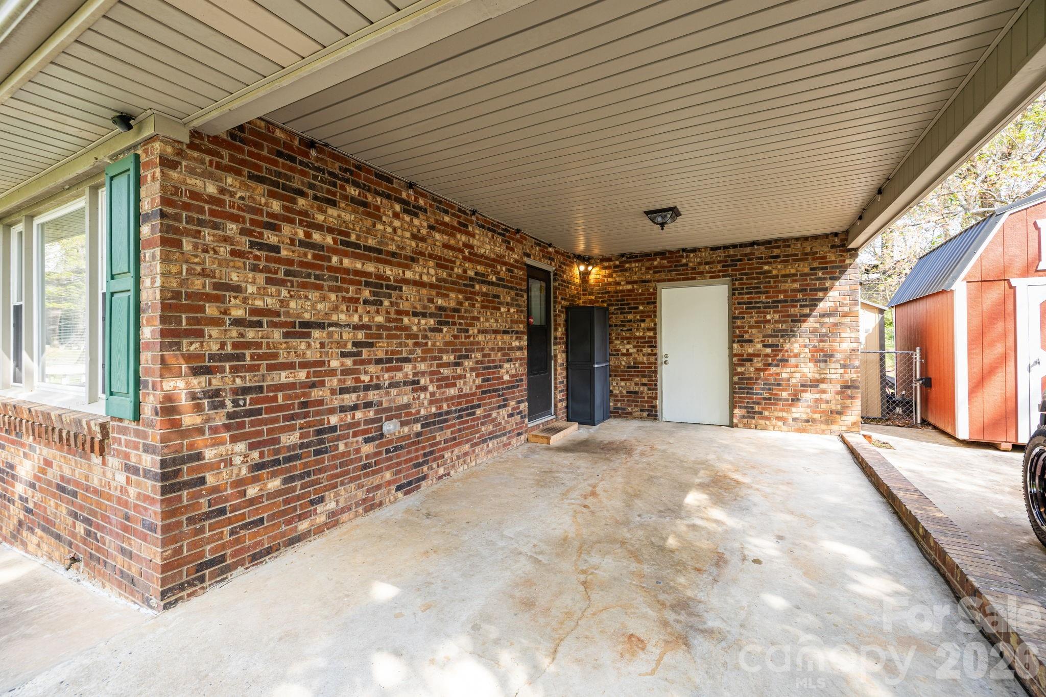 3942 Linwood Road Property Photo 28
