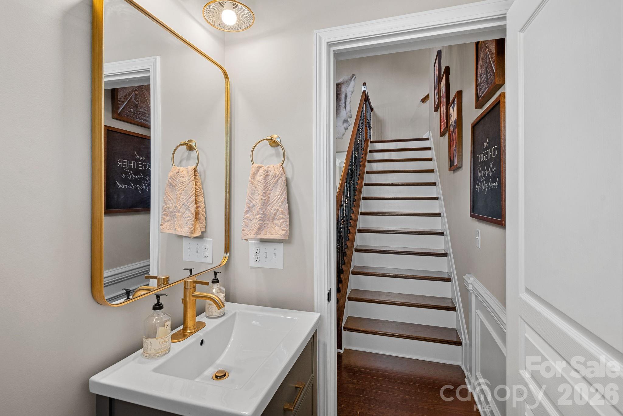 2207 Whitford Lane Property Photo 13