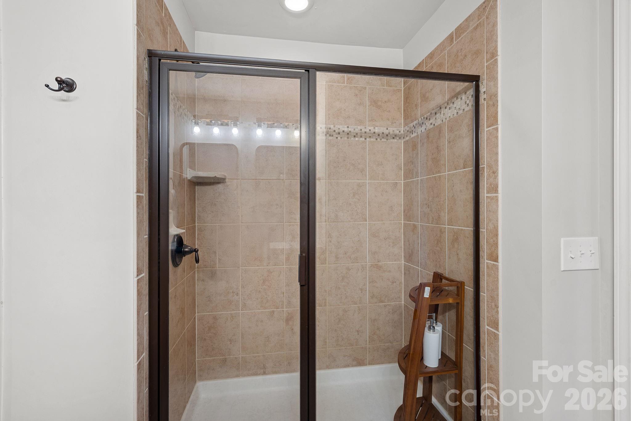 2207 Whitford Lane Property Photo 17