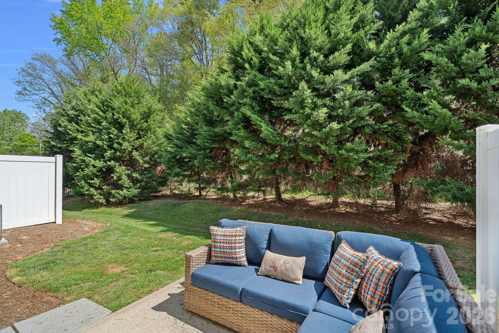 2207 Whitford Lane Property Photo 23