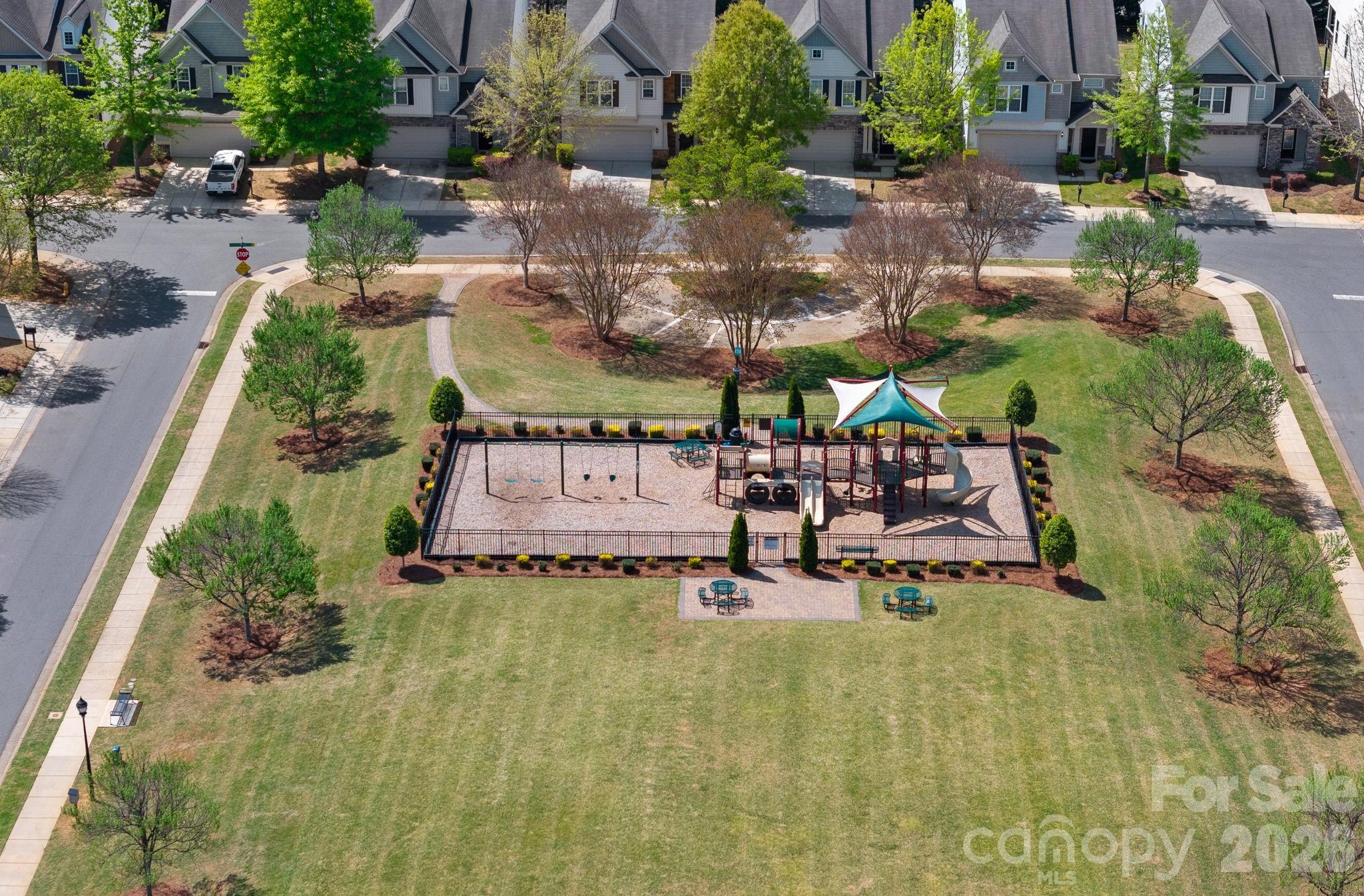2207 Whitford Lane Property Photo 25