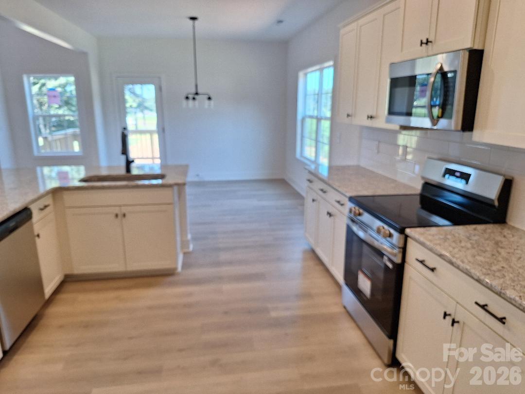 5115 Colchester Court 60 Property Photo 11