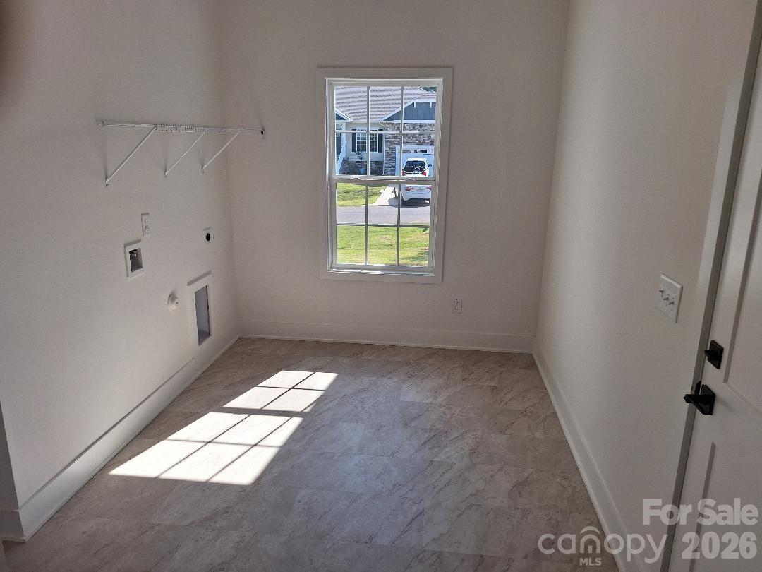 5115 Colchester Court 60 Property Photo 14