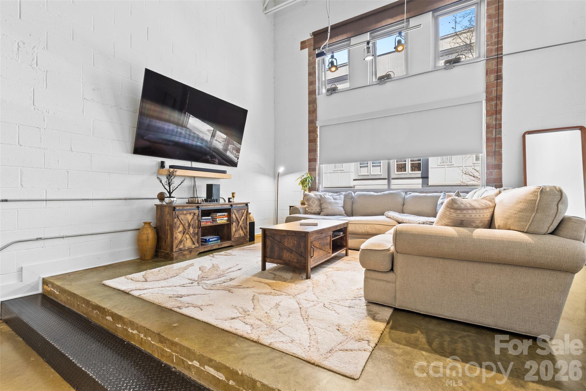 925 Westmere Avenue Property Photo 3