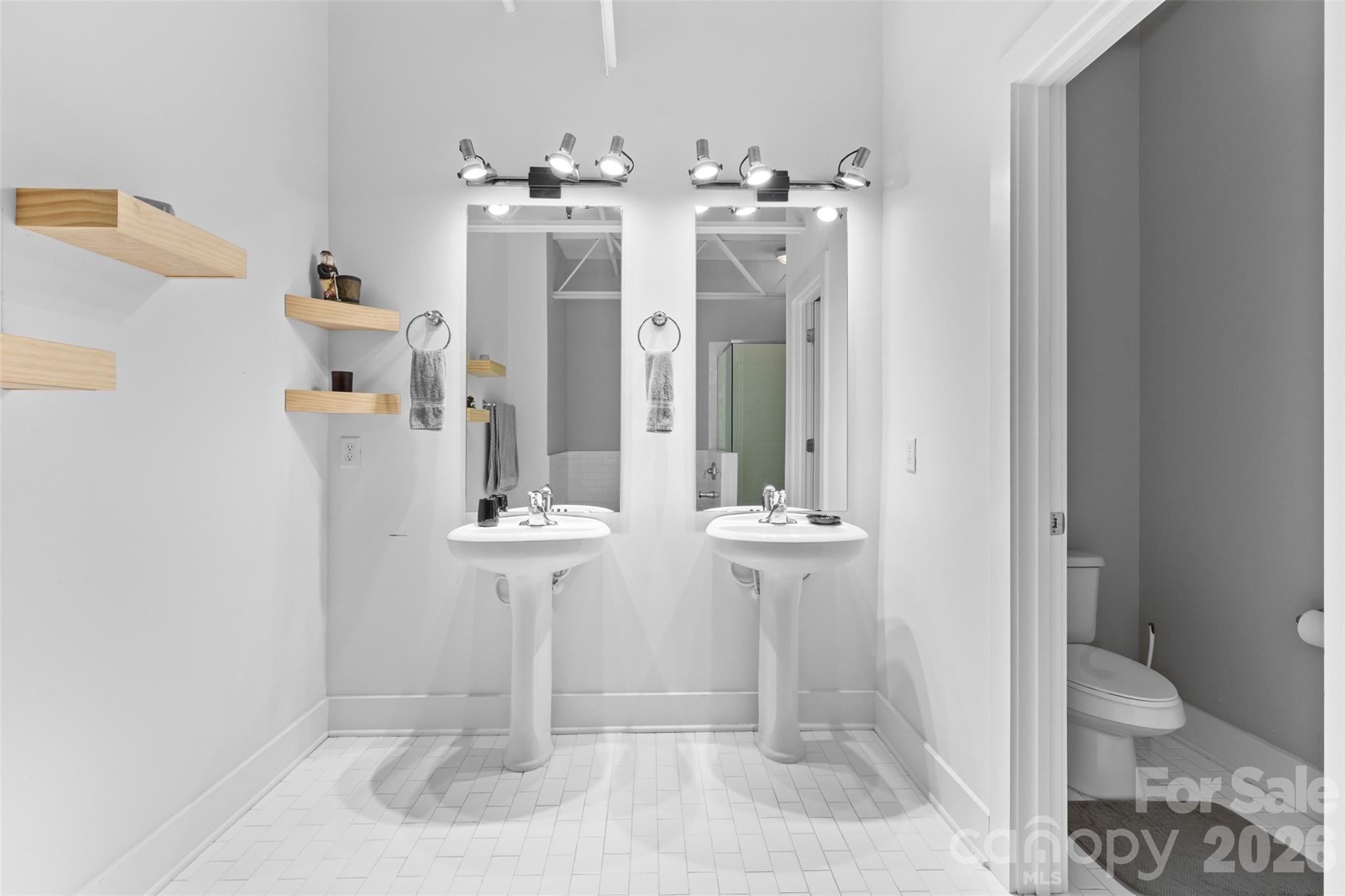 925 Westmere Avenue Property Photo 24