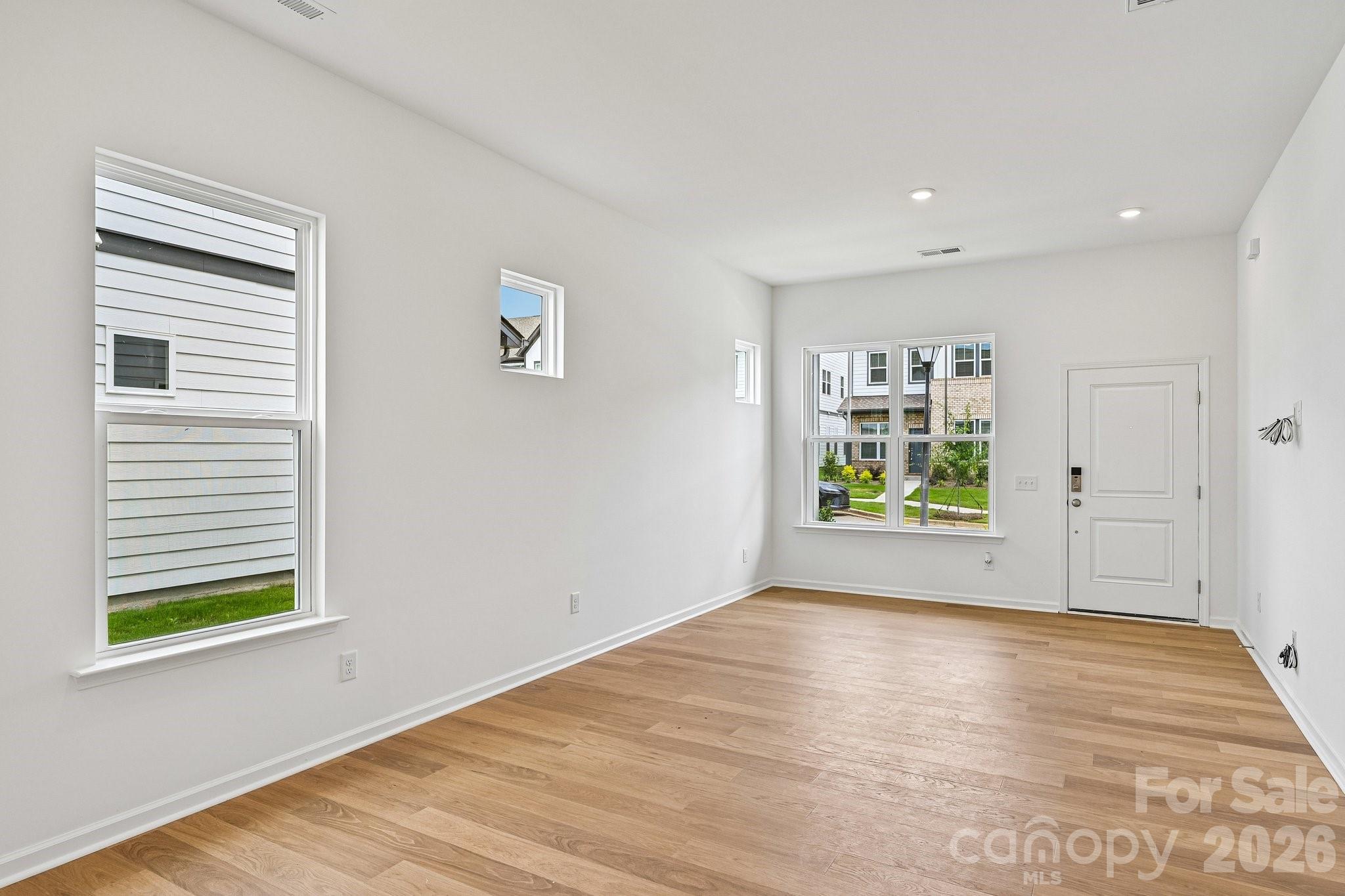 3166 Beacon Heights Road Property Photo 3
