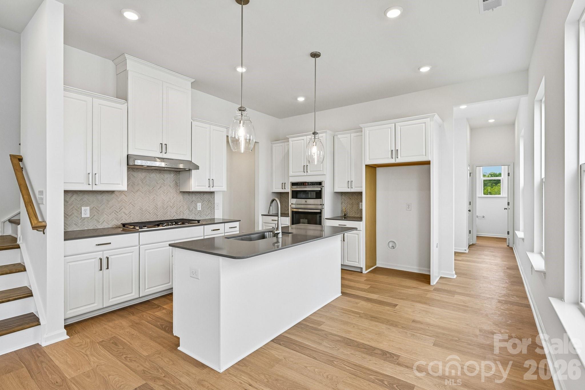 3166 Beacon Heights Road Property Photo 7