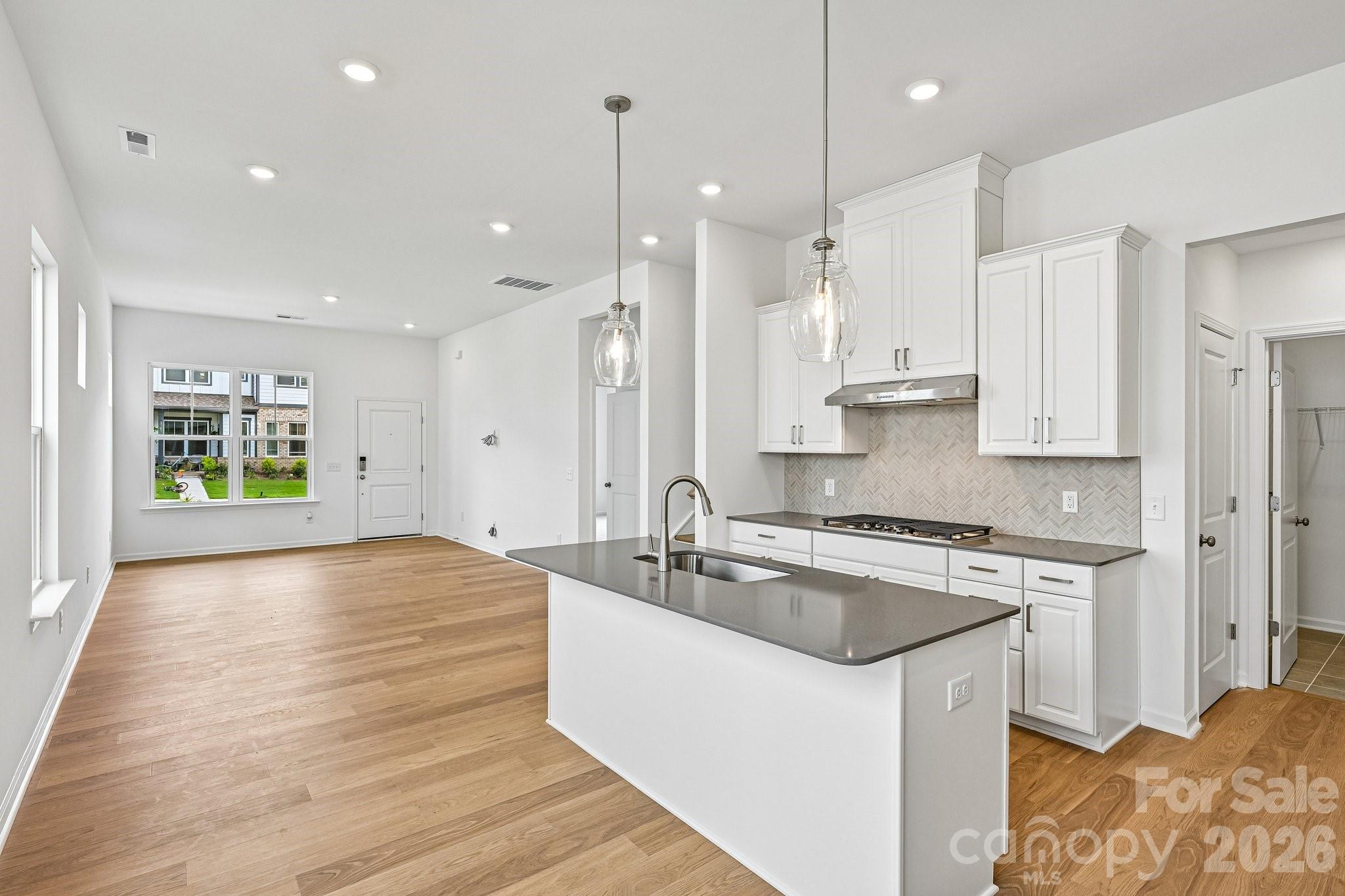 3166 Beacon Heights Road Property Photo 8