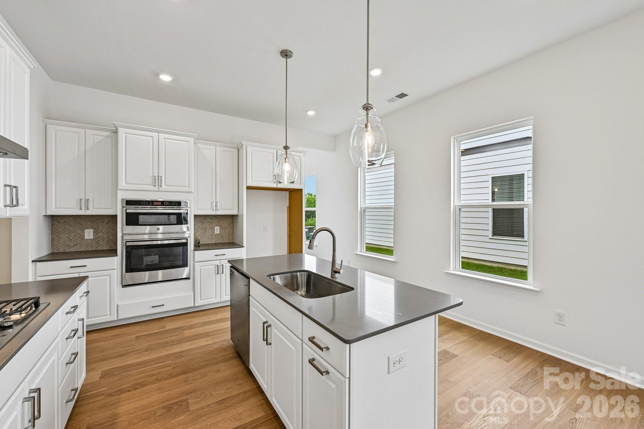 3166 Beacon Heights Road Property Photo 9