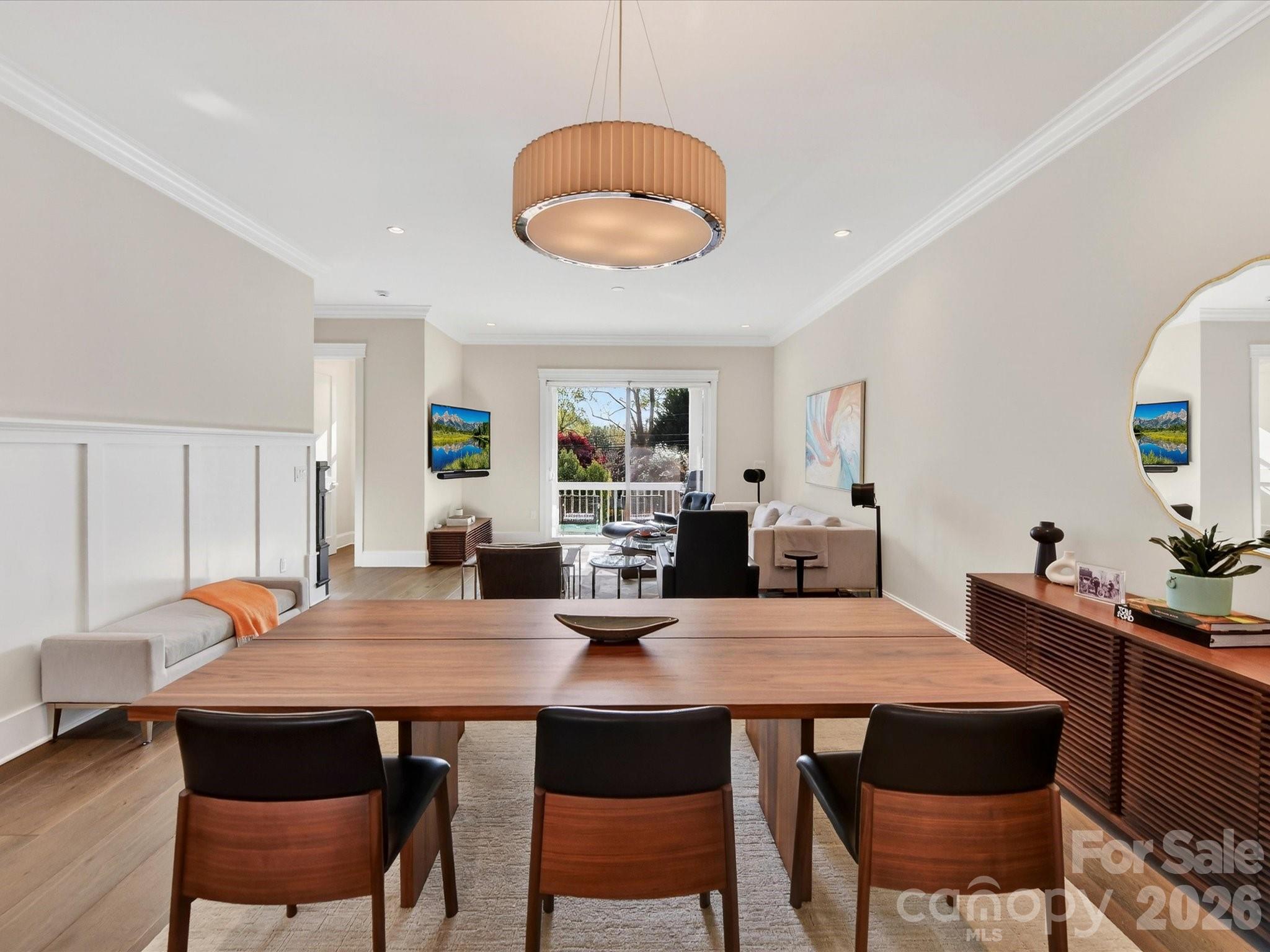 3074 Selwyn Avenue Property Photo 14
