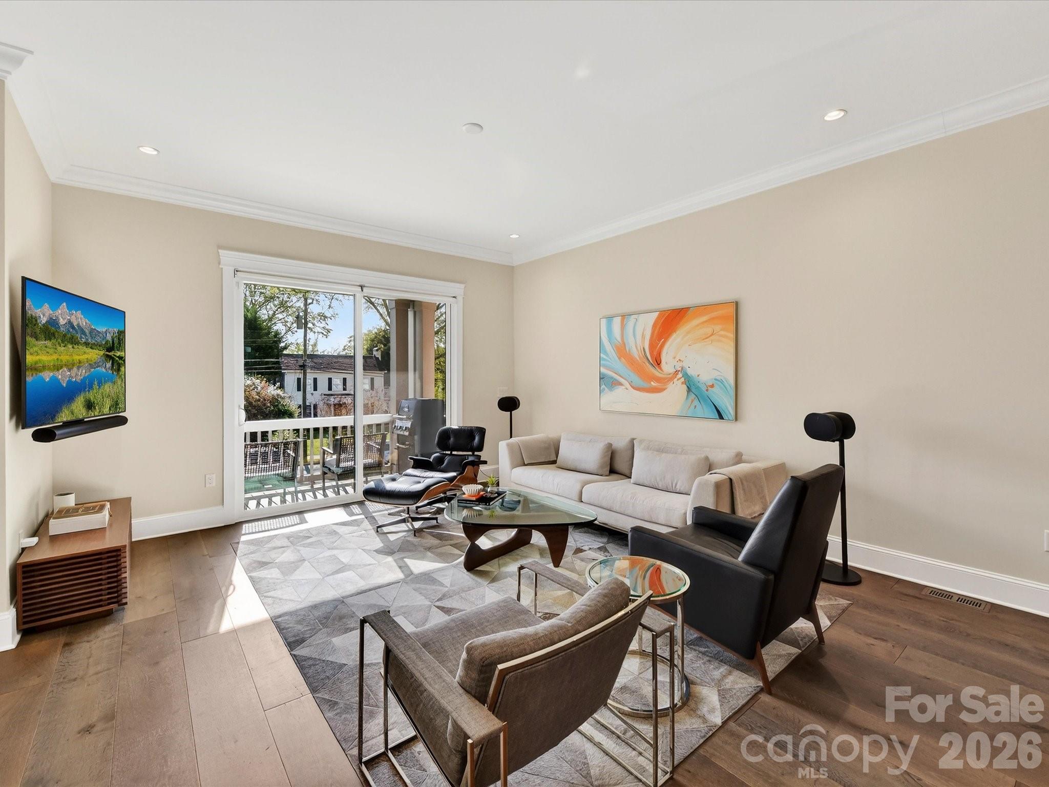 3074 Selwyn Avenue Property Photo 15