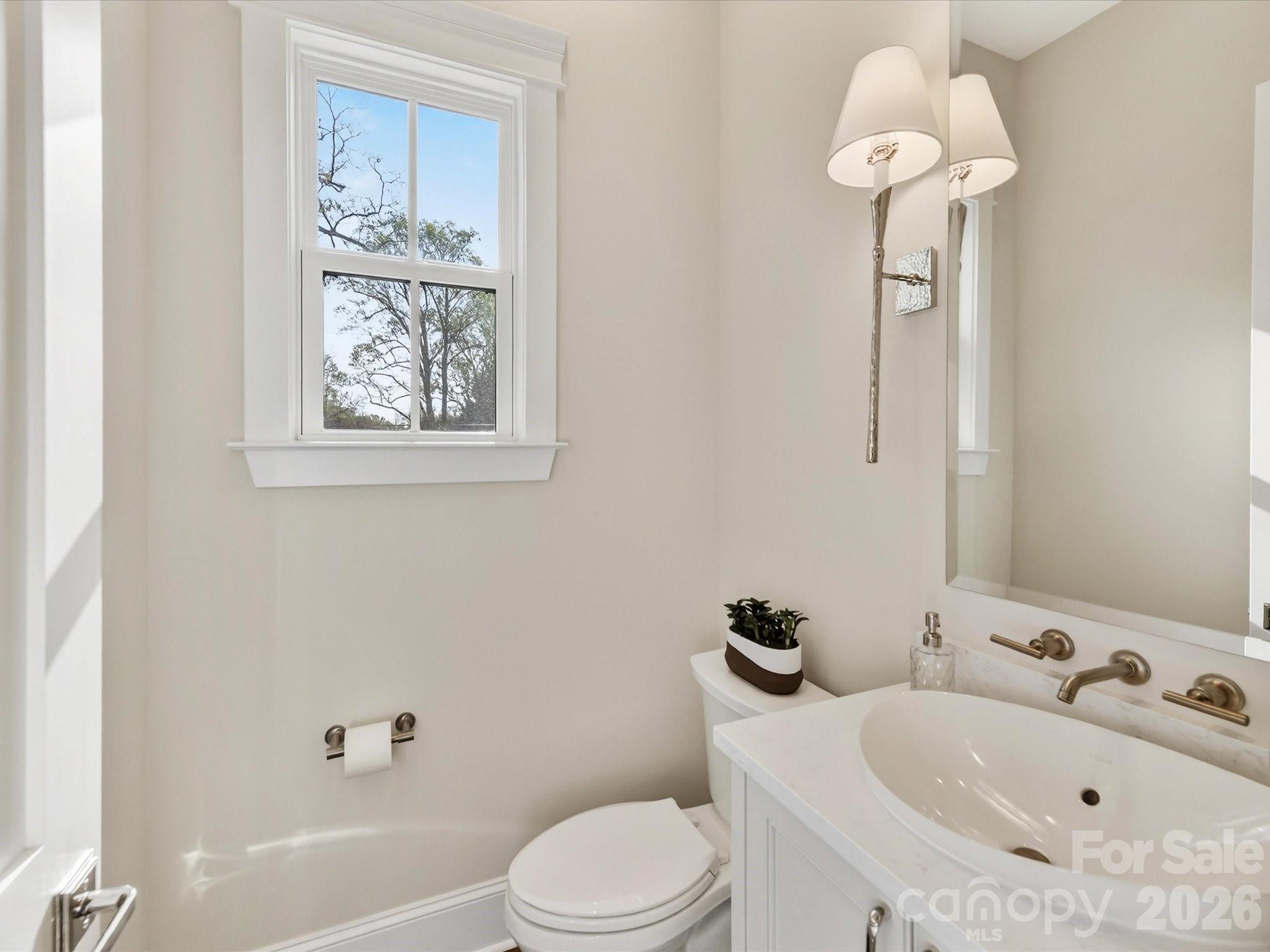 3074 Selwyn Avenue Property Photo 20