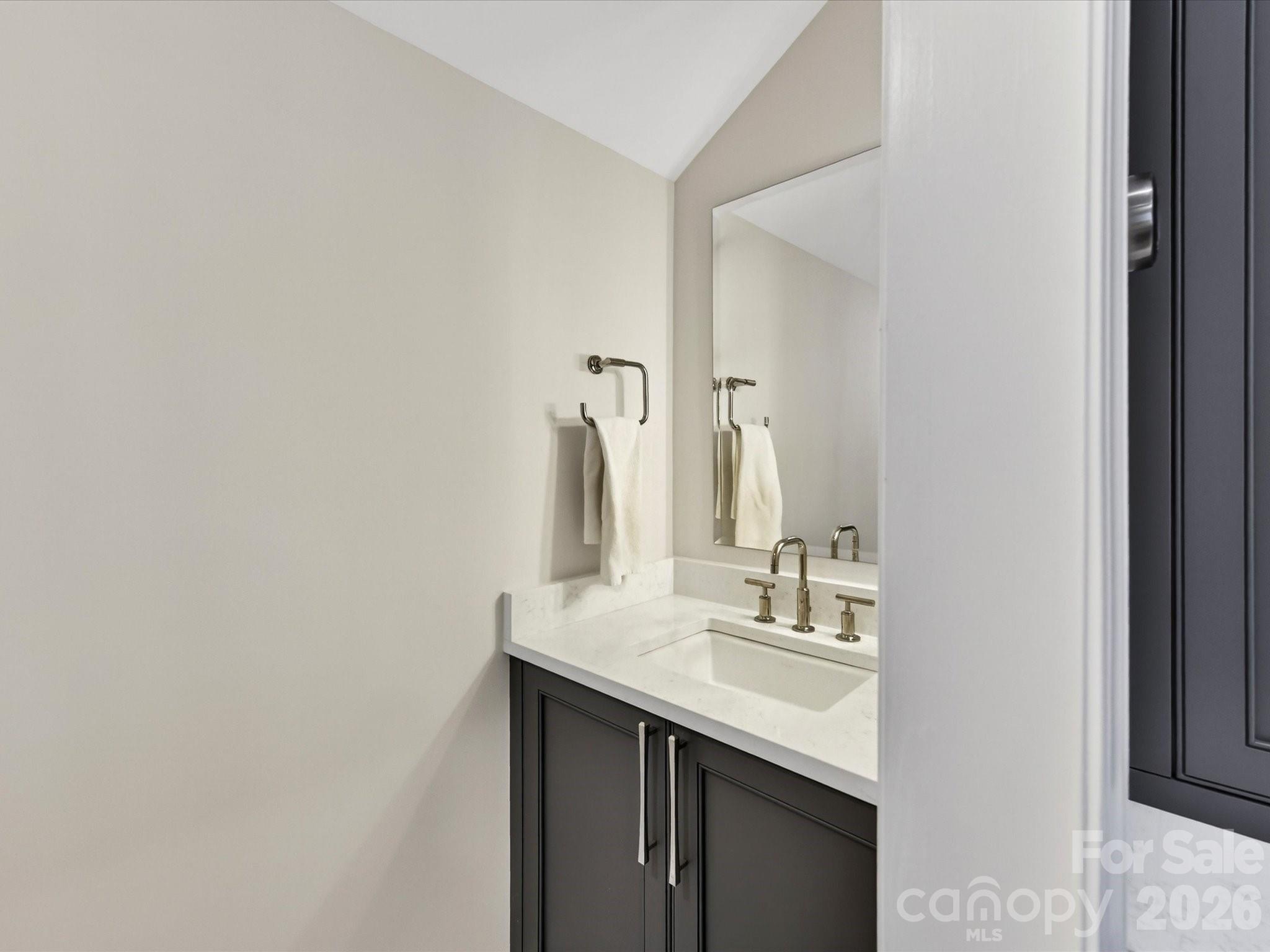 3074 Selwyn Avenue Property Photo 34