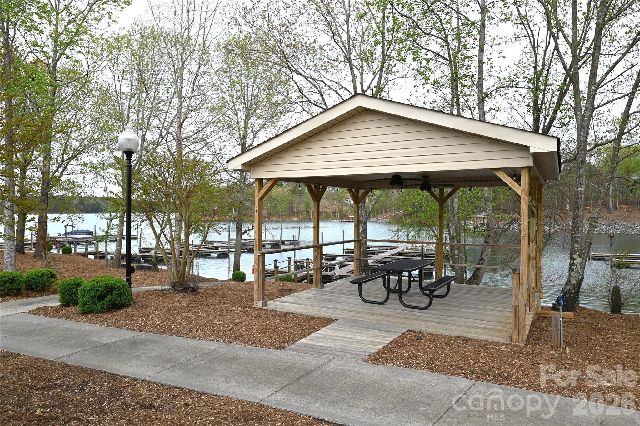 2299 Lighthouse Lane 76 Property Photo 16