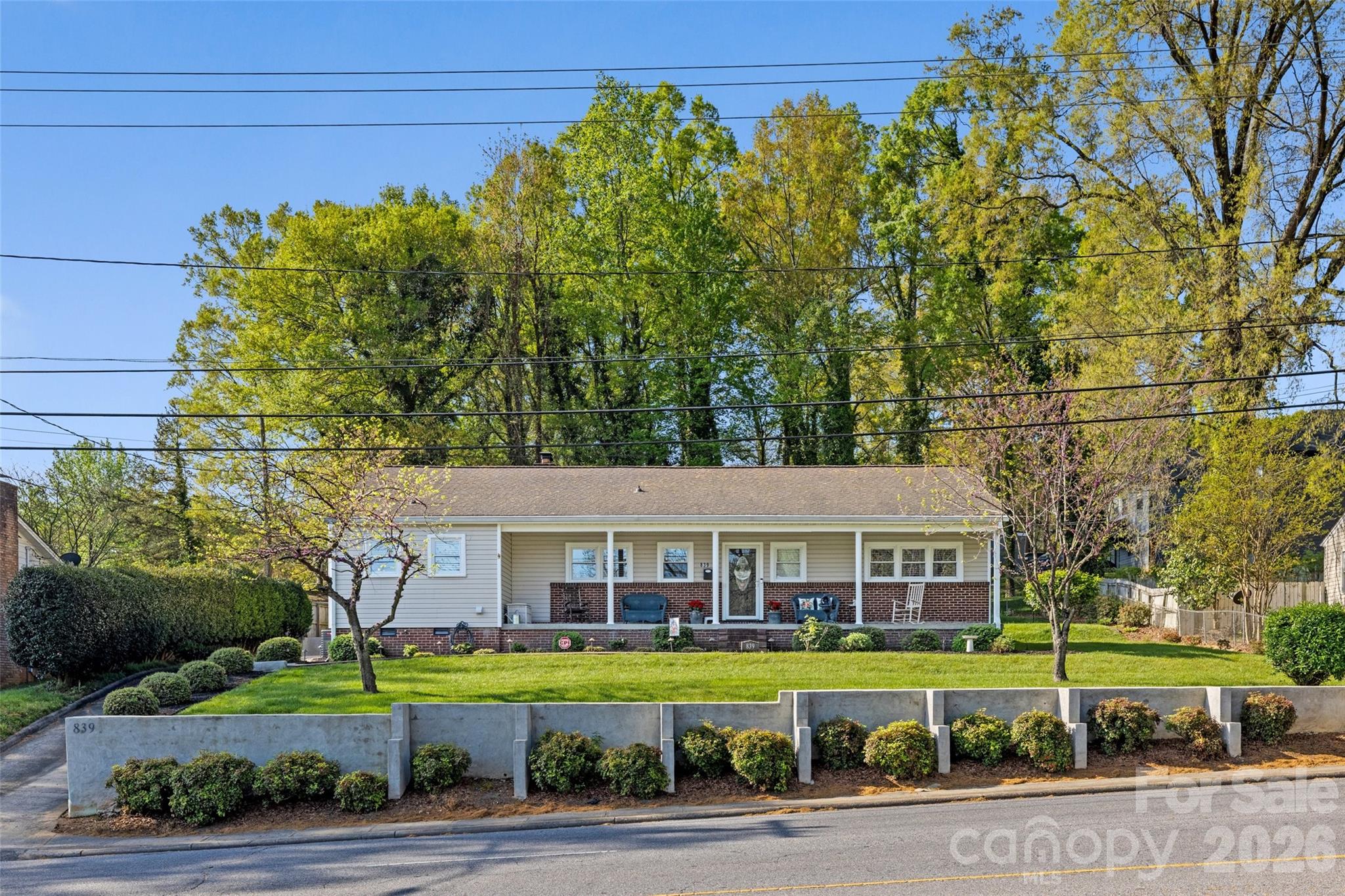 839 W Garrison Boulevard Property Photo 1