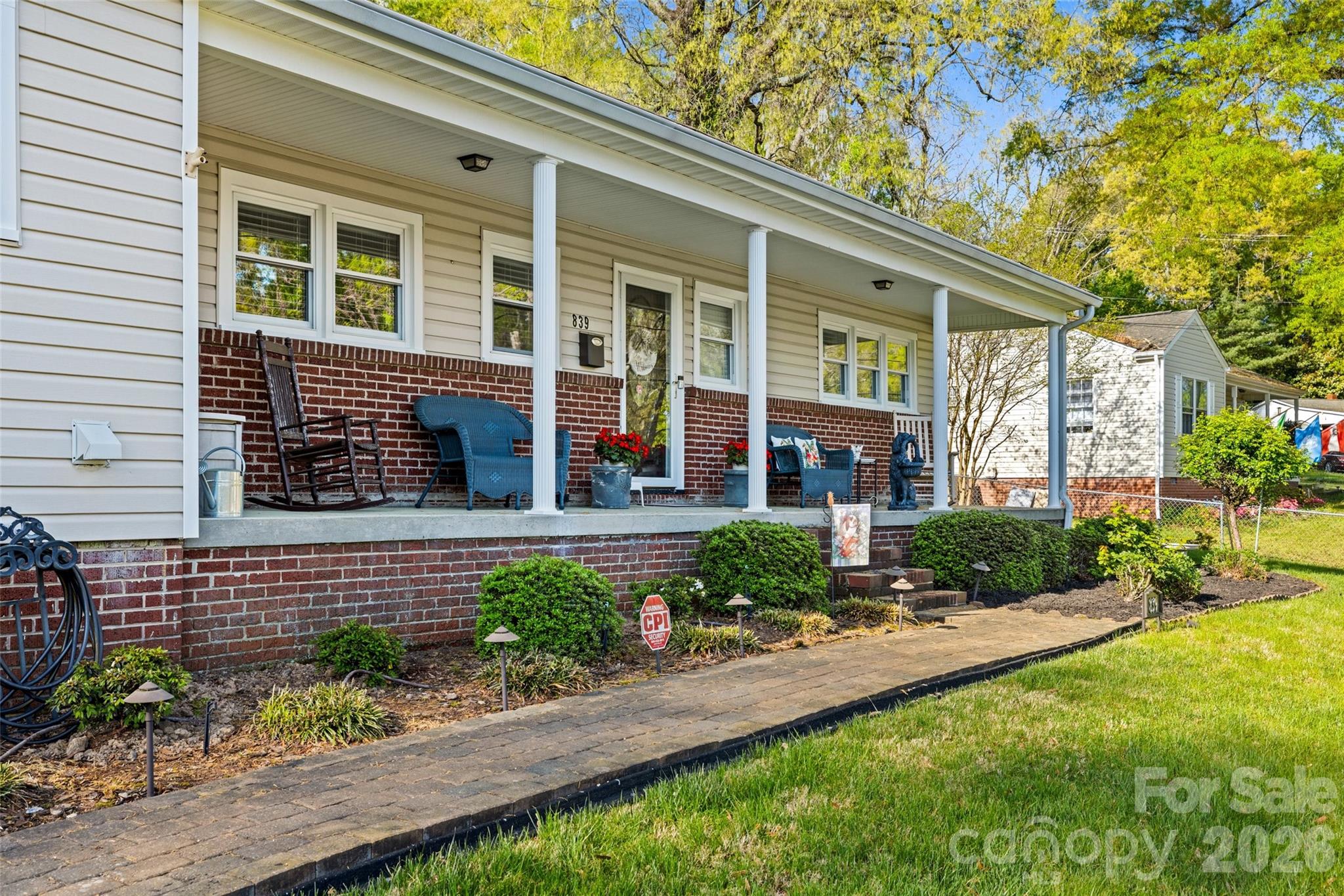 839 W Garrison Boulevard Property Photo 3