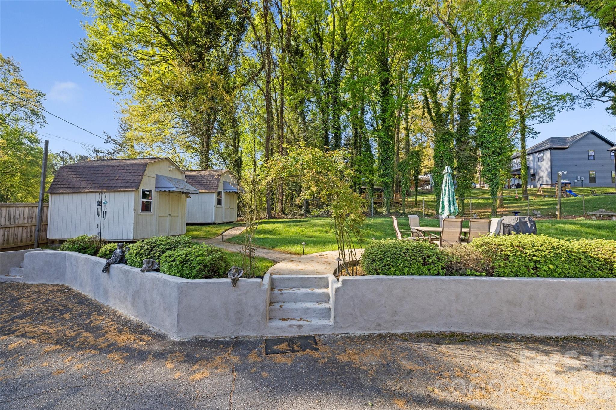839 W Garrison Boulevard Property Photo 6