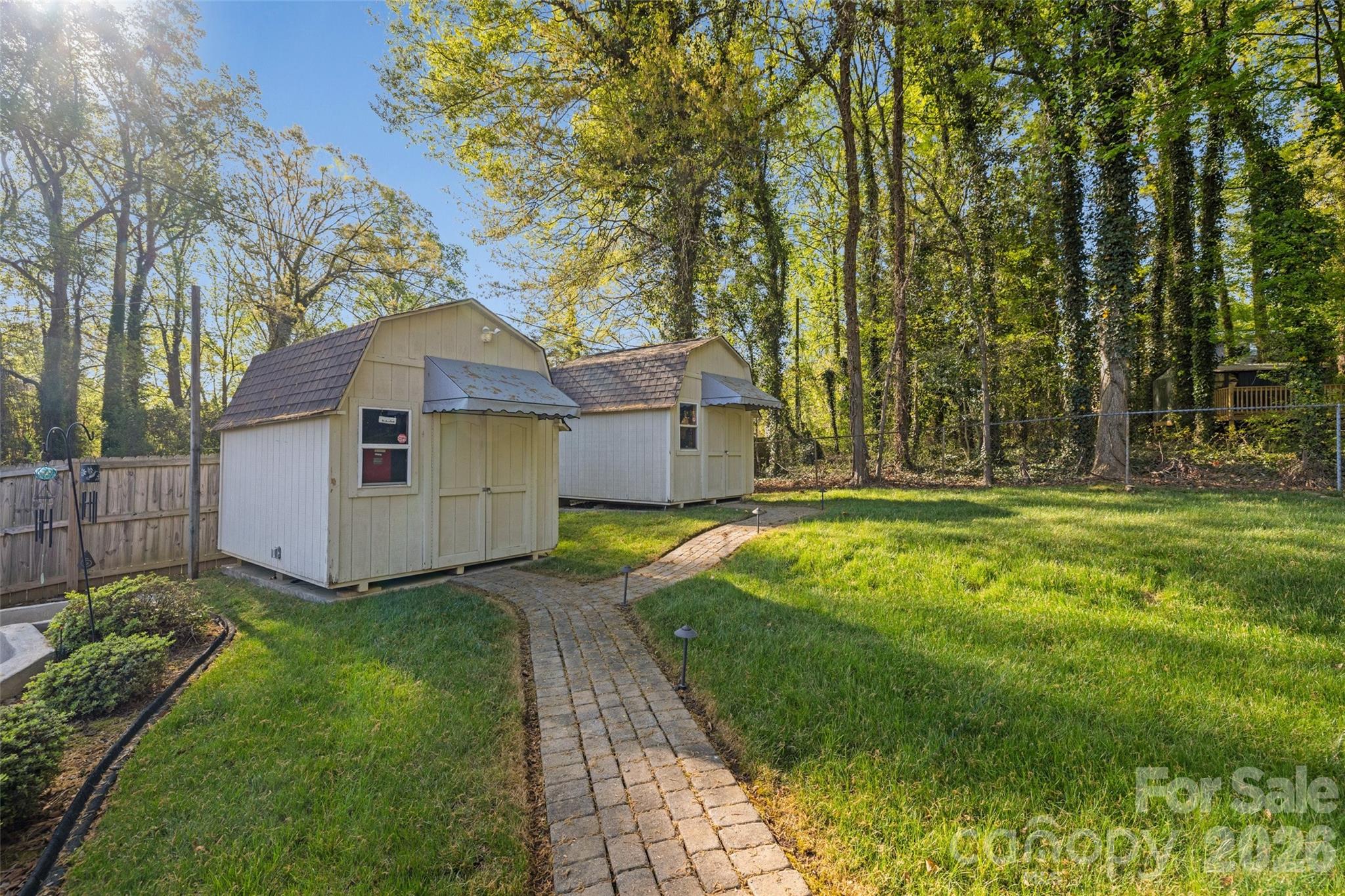 839 W Garrison Boulevard Property Photo 9