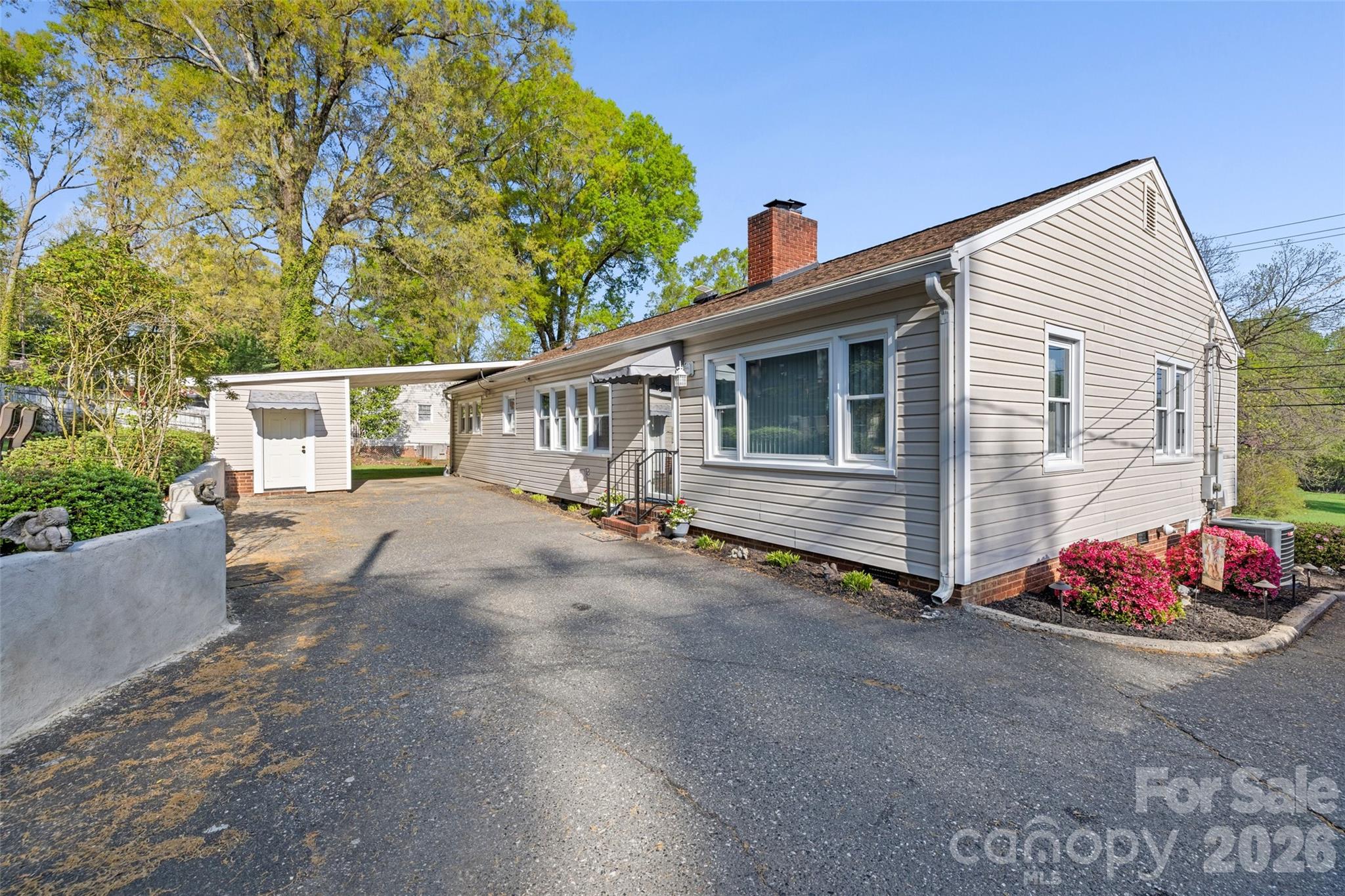 839 W Garrison Boulevard Property Photo 12