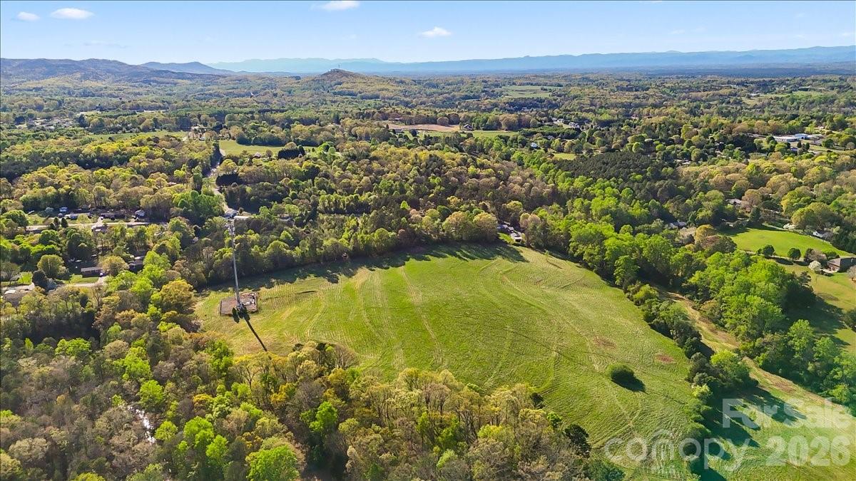 2923 Doc Pugh Road Property Photo 2