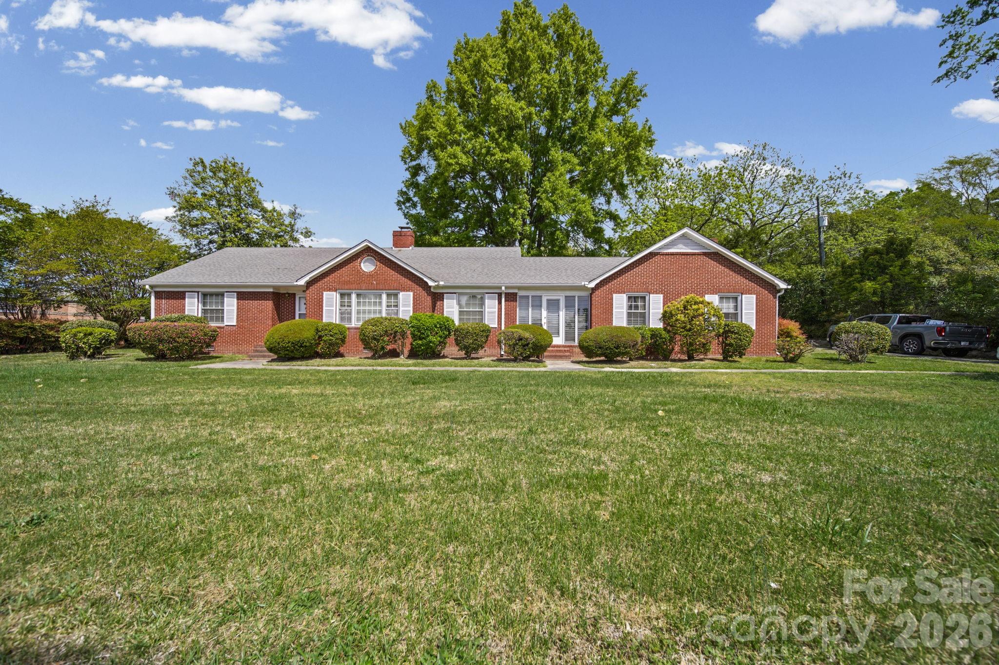 6811 E Highway 74 Boulevard Property Photo 1
