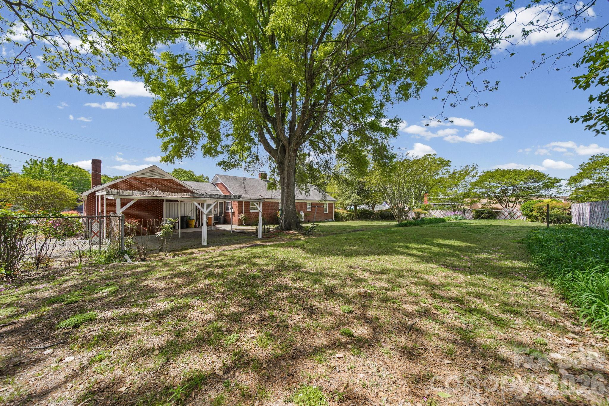 6811 E Highway 74 Boulevard Property Photo 8
