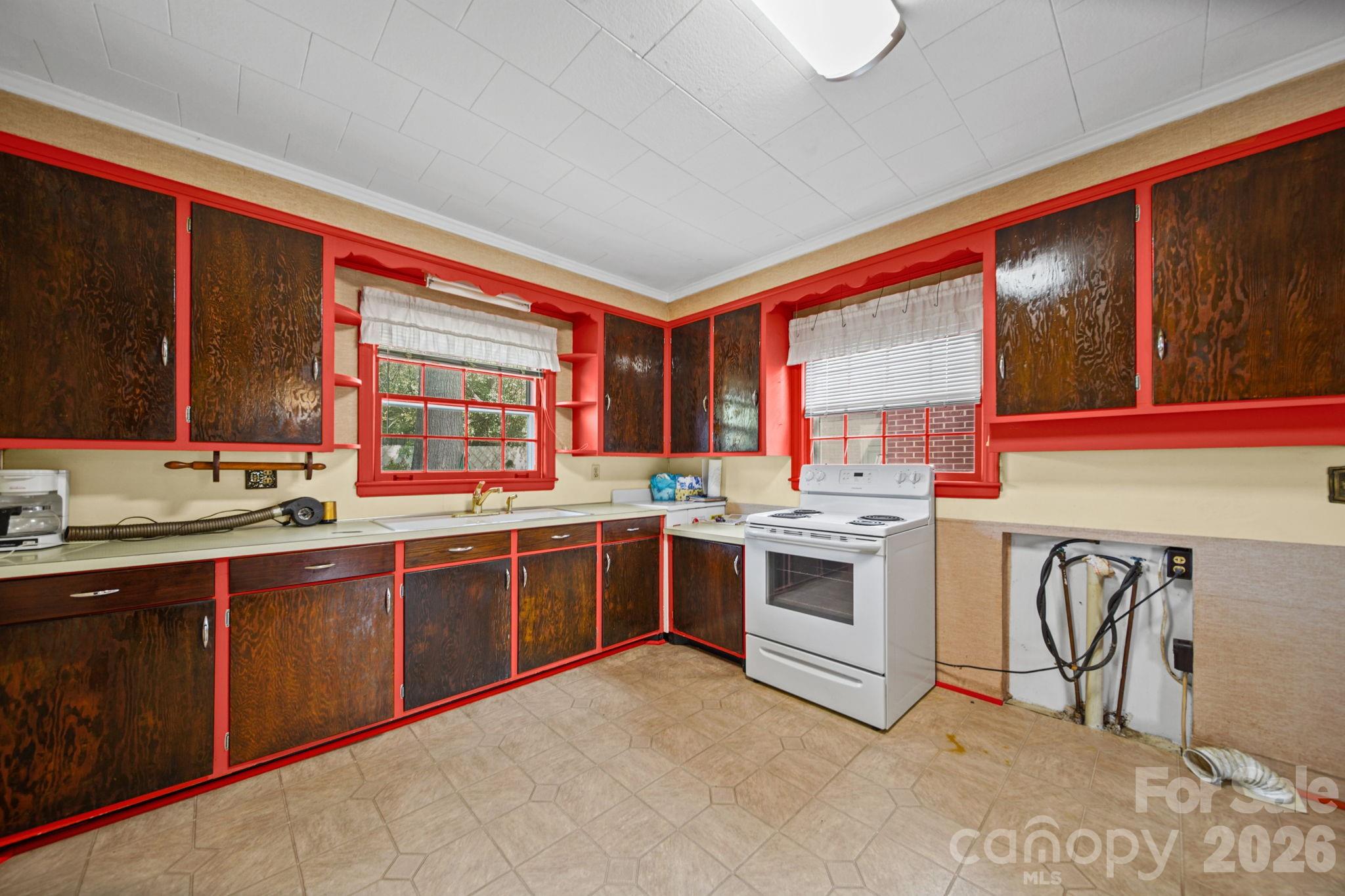 6811 E Highway 74 Boulevard Property Photo 16