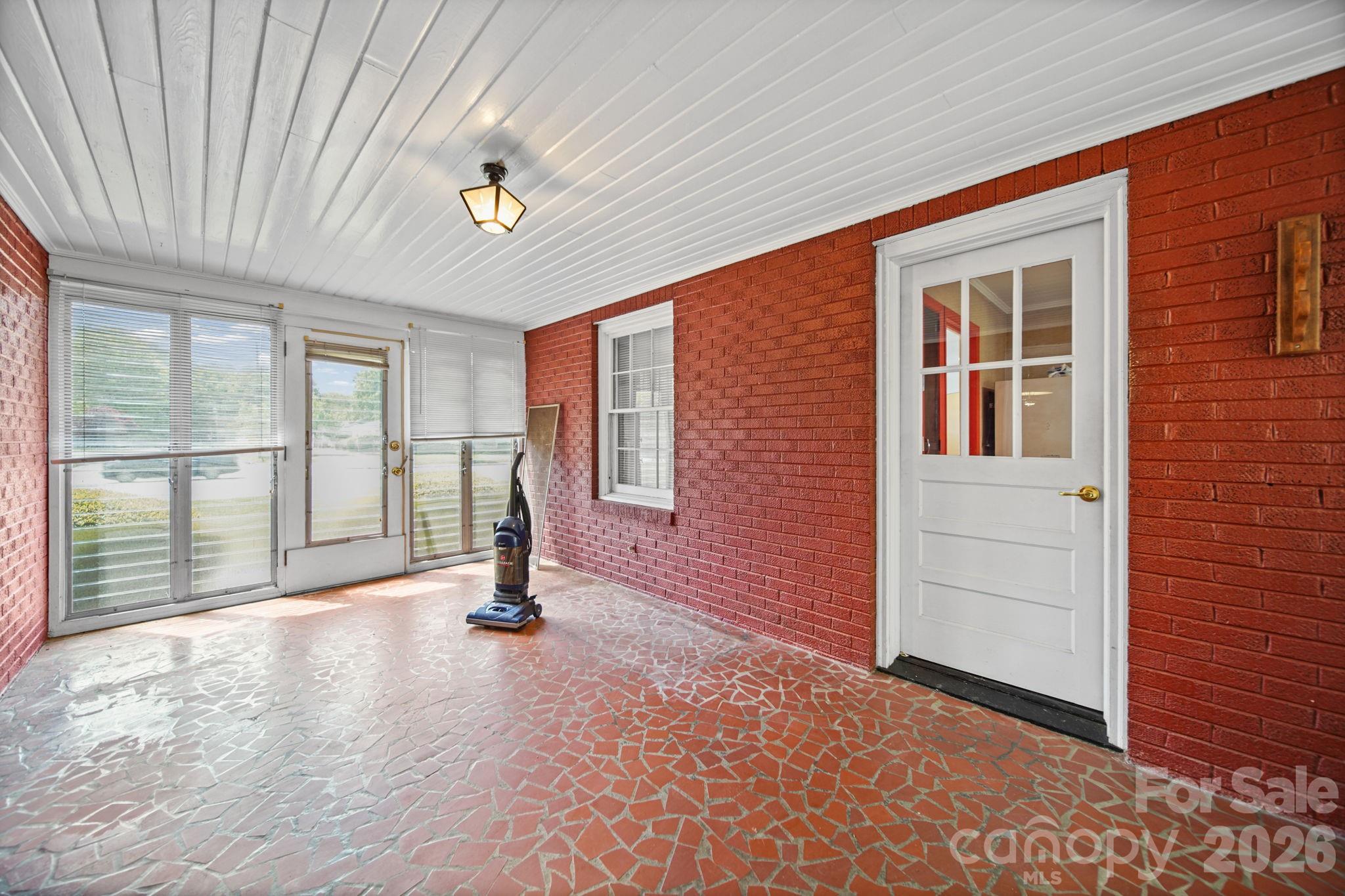 6811 E Highway 74 Boulevard Property Photo 21