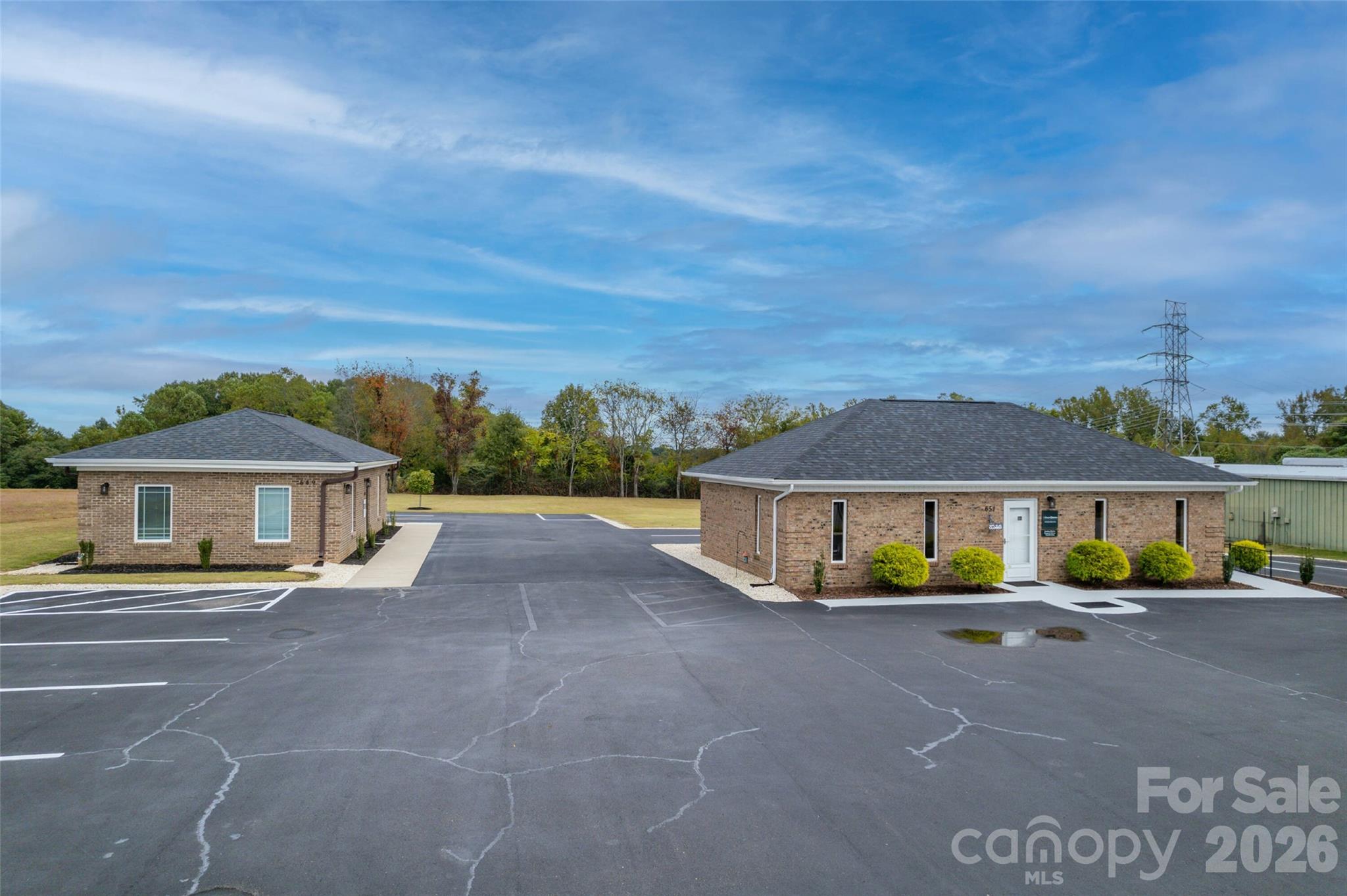 651 S Post Road Property Photo 1