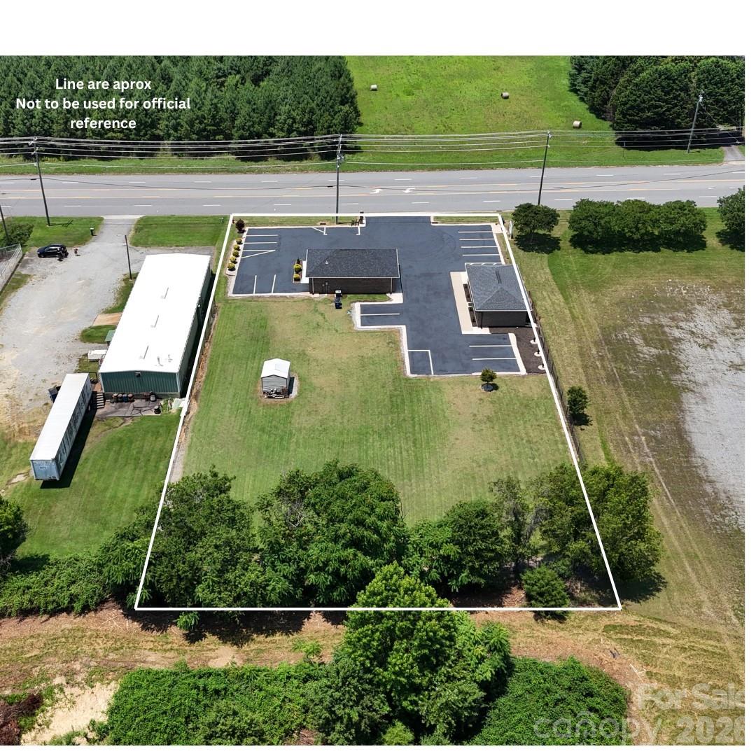 651 S Post Road Property Photo 3
