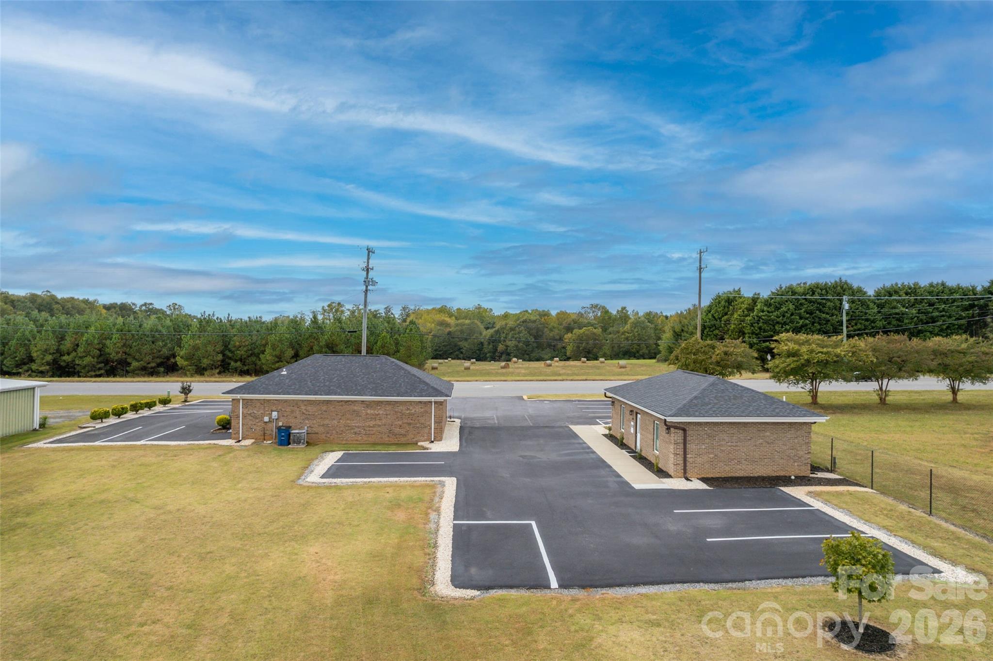 651 S Post Road Property Photo 8