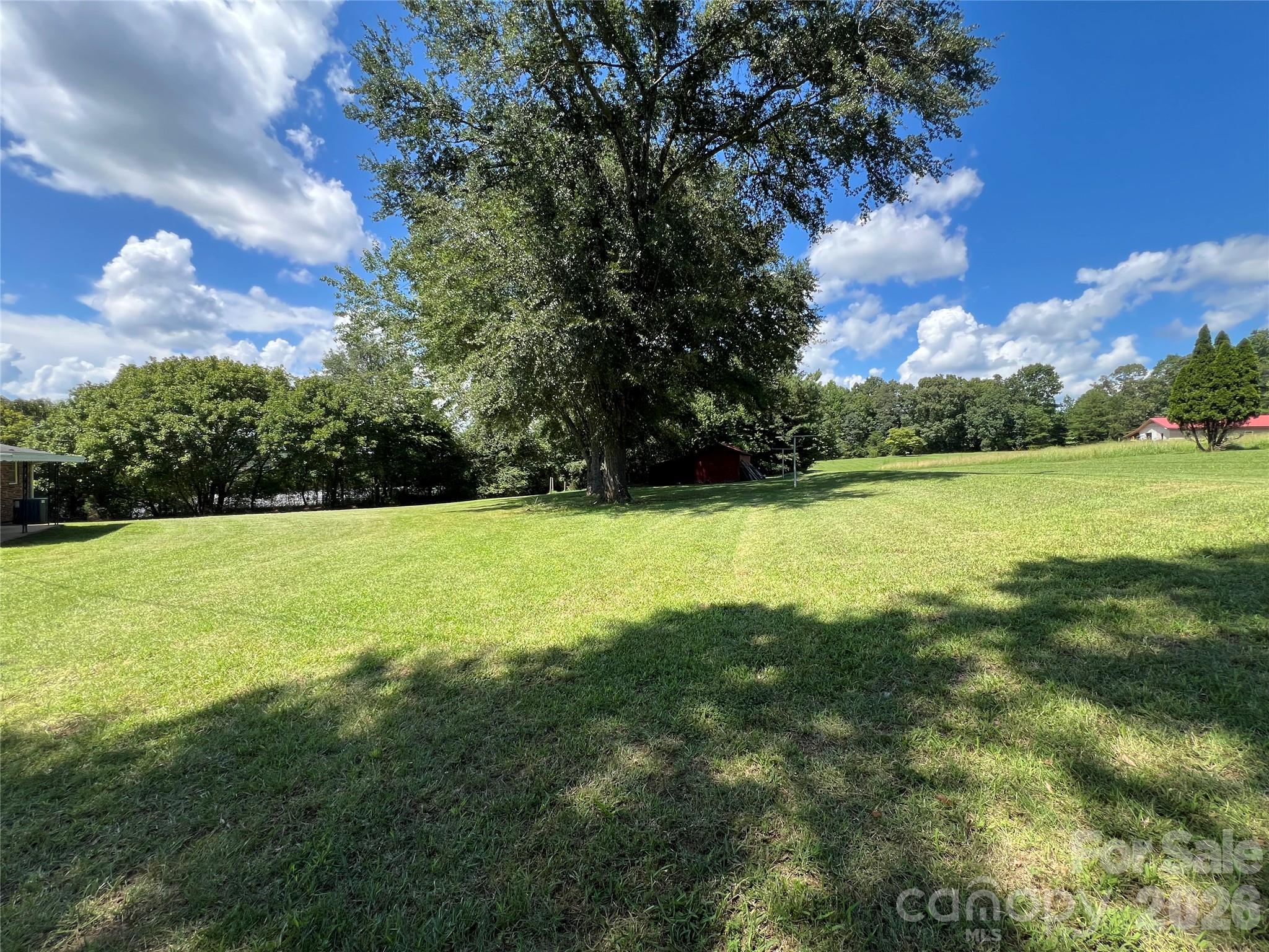 649 Pine Street Extension Property Photo 3