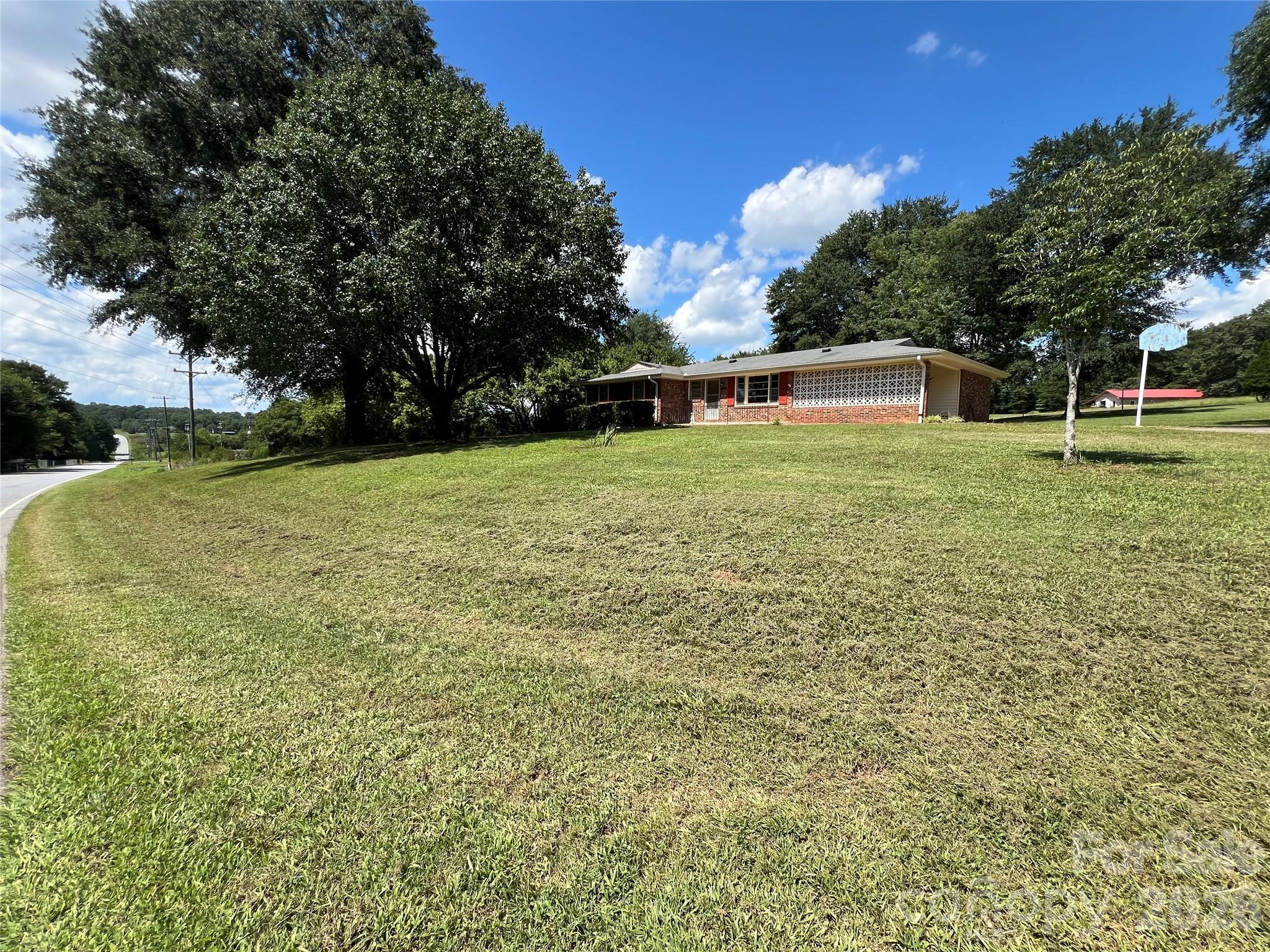 649 Pine Street Extension Property Photo 46