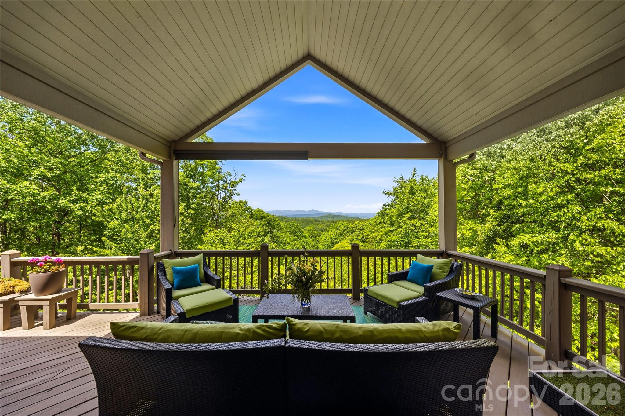 135 Crossvine Trail Property Photo 3