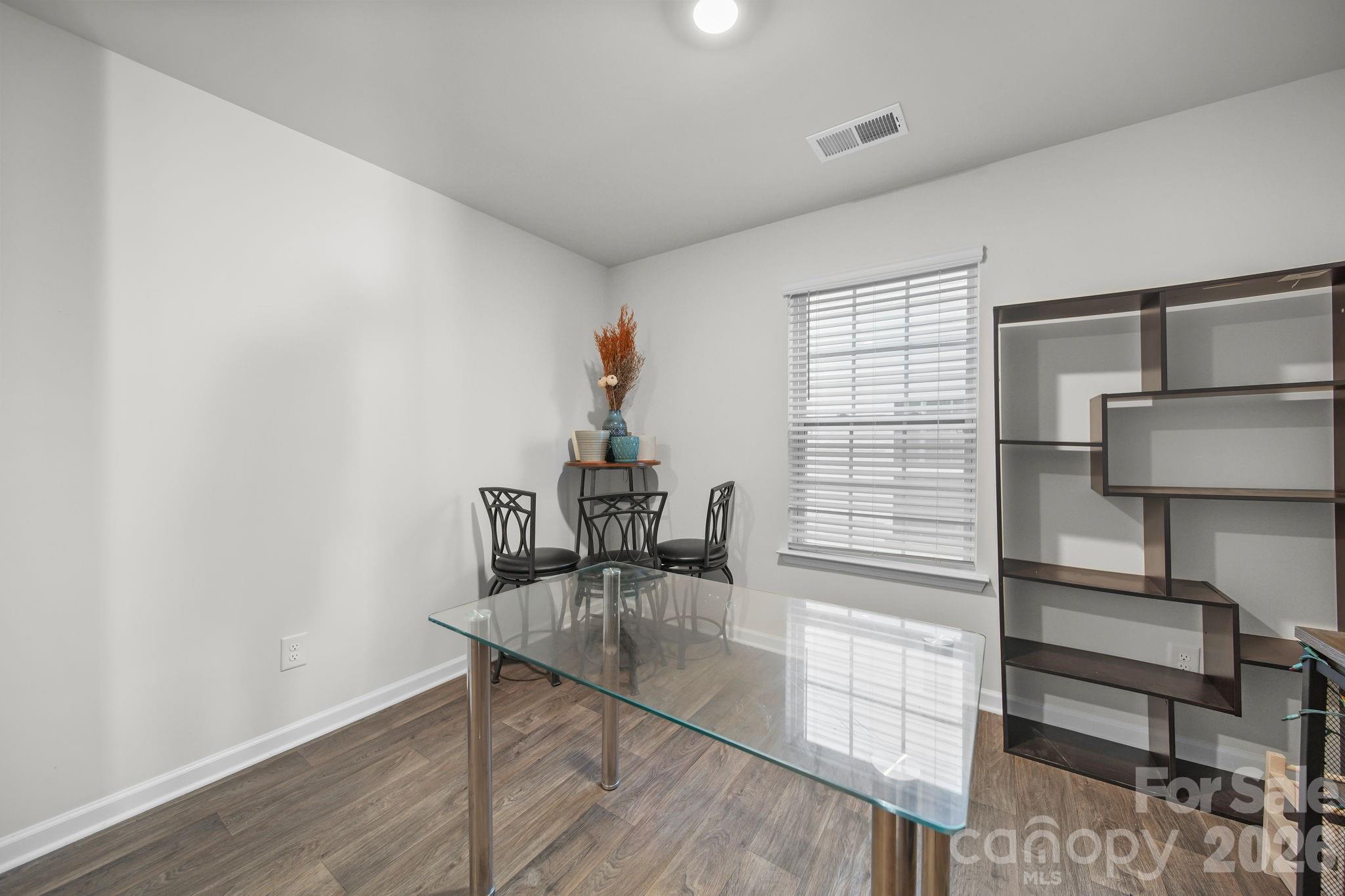 2130 Eastway Drive Property Photo 6