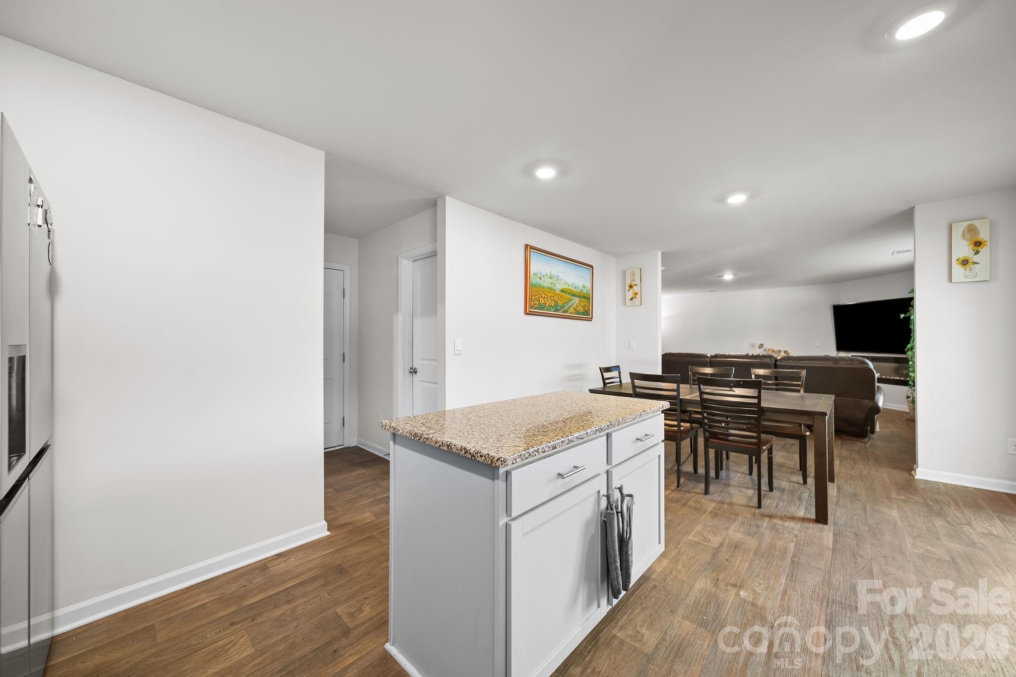 2130 Eastway Drive Property Photo 13