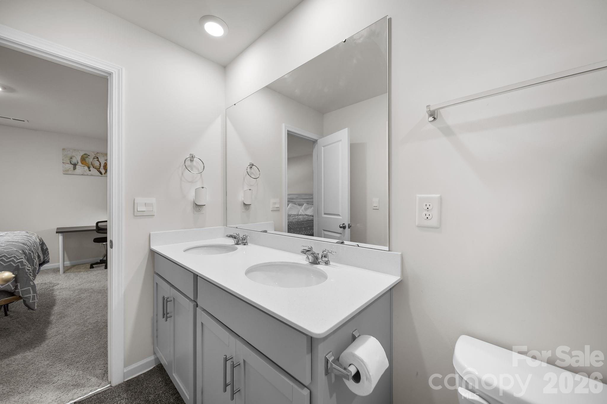 2130 Eastway Drive Property Photo 25