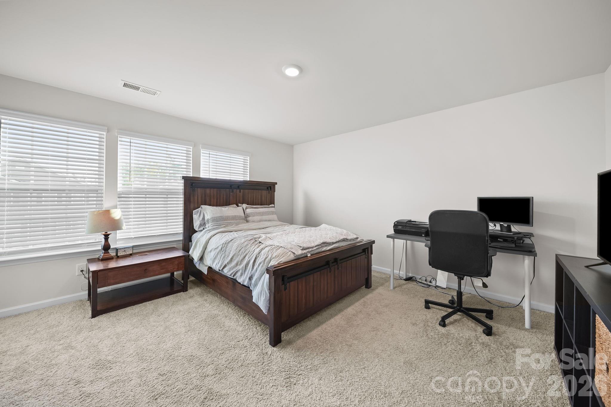2130 Eastway Drive Property Photo 26