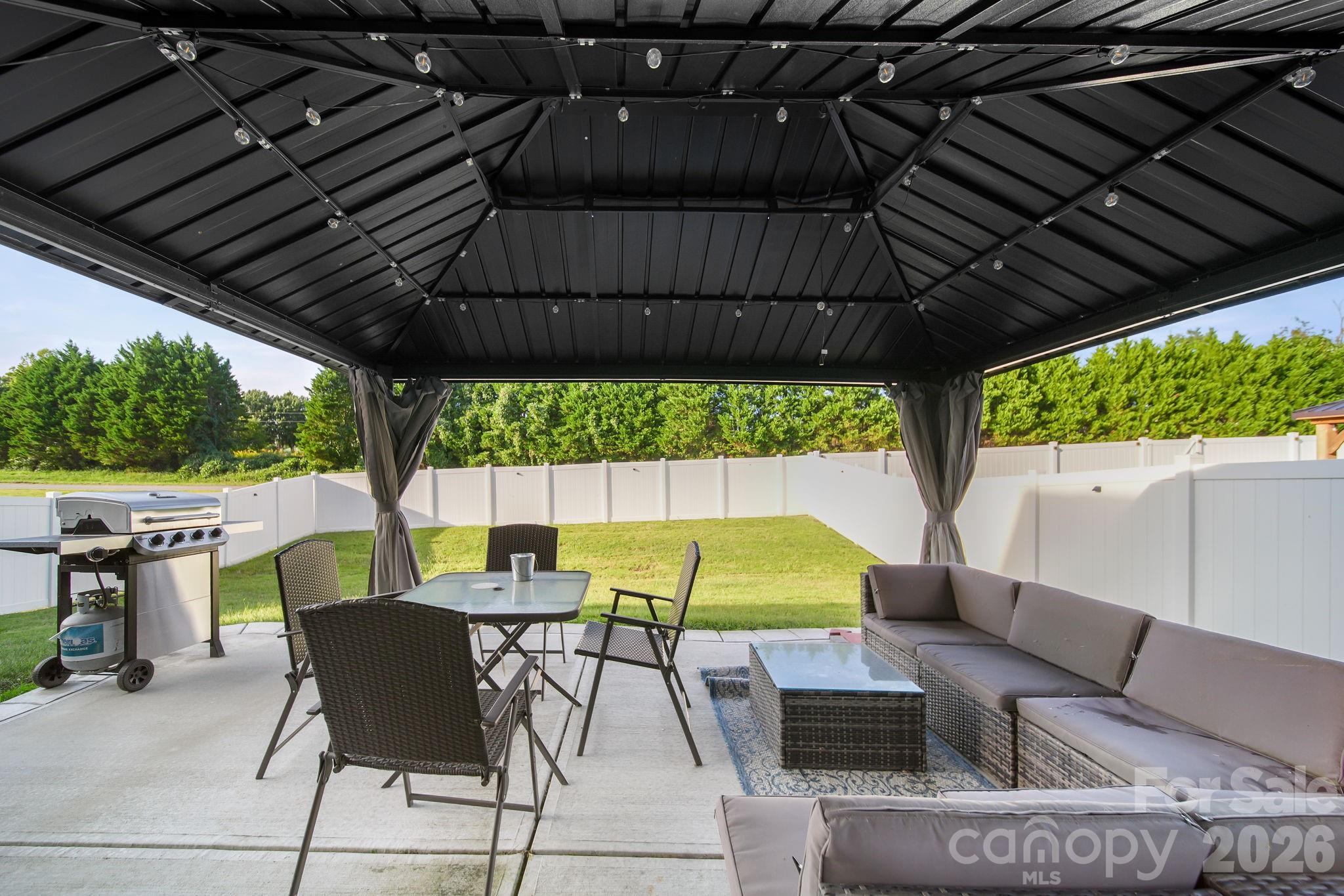 2130 Eastway Drive Property Photo 34