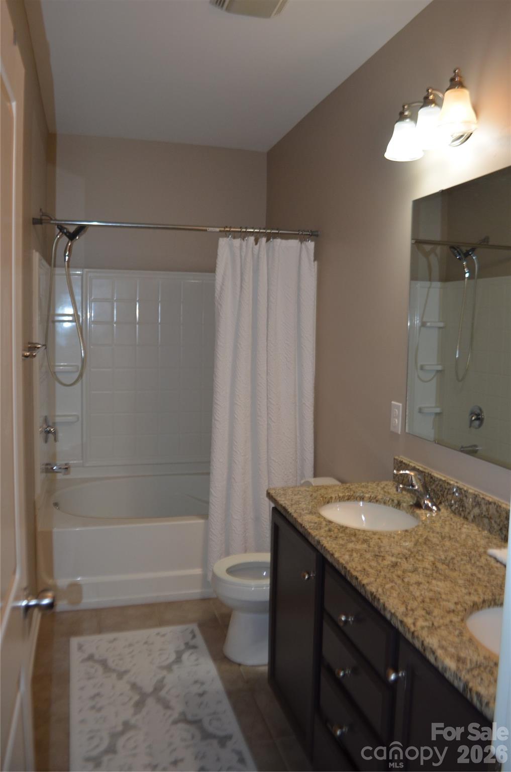 4549 Tradd Circle Property Photo 16