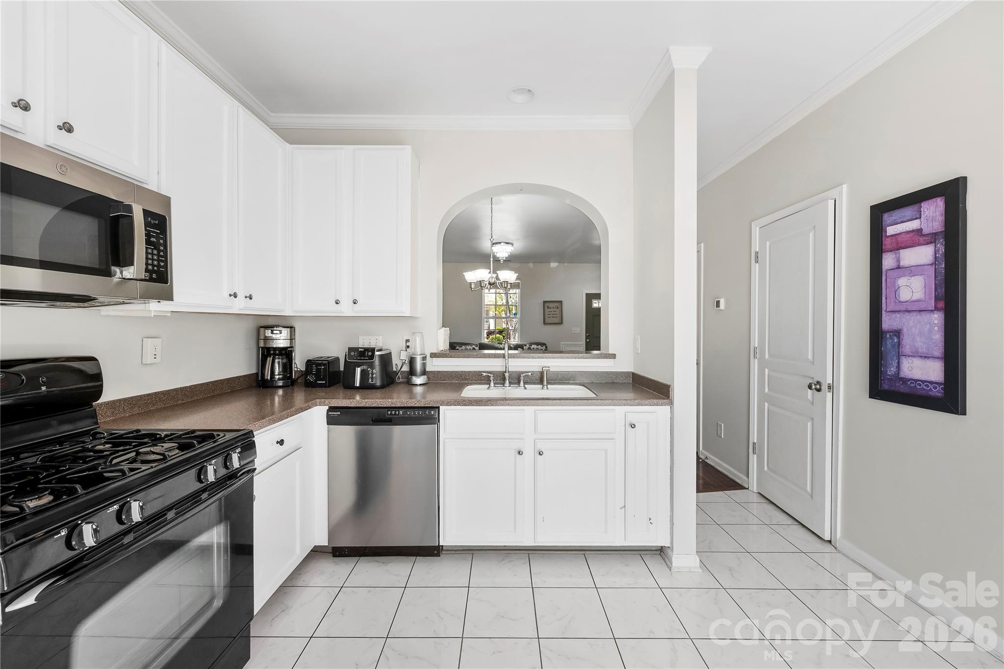 8033 Willow Branch Drive Property Photo 8