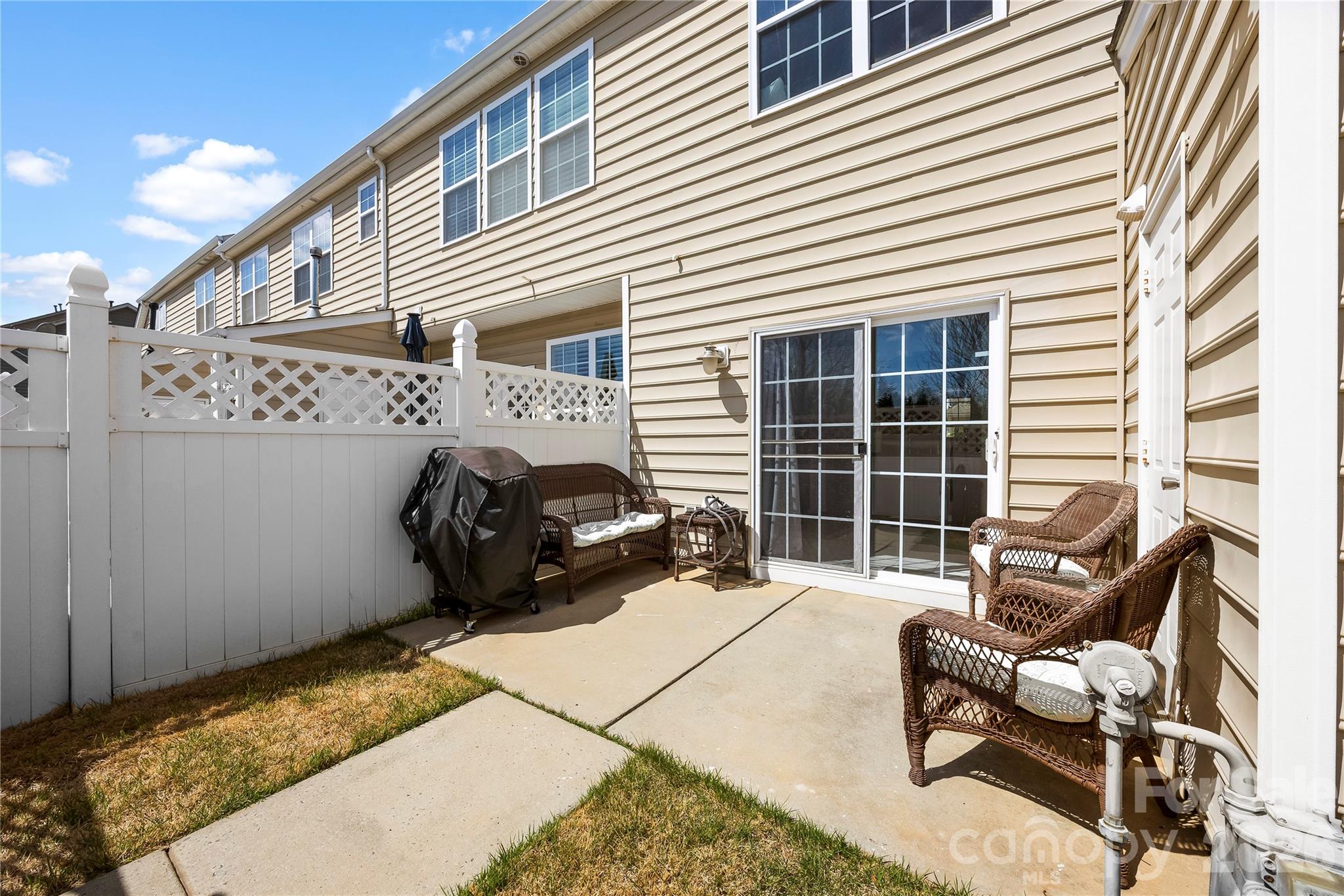 8033 Willow Branch Drive Property Photo 16
