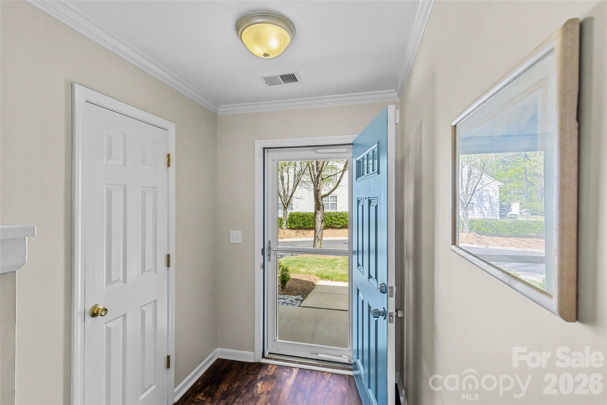 8733 Robinson Forest Drive Property Photo 6