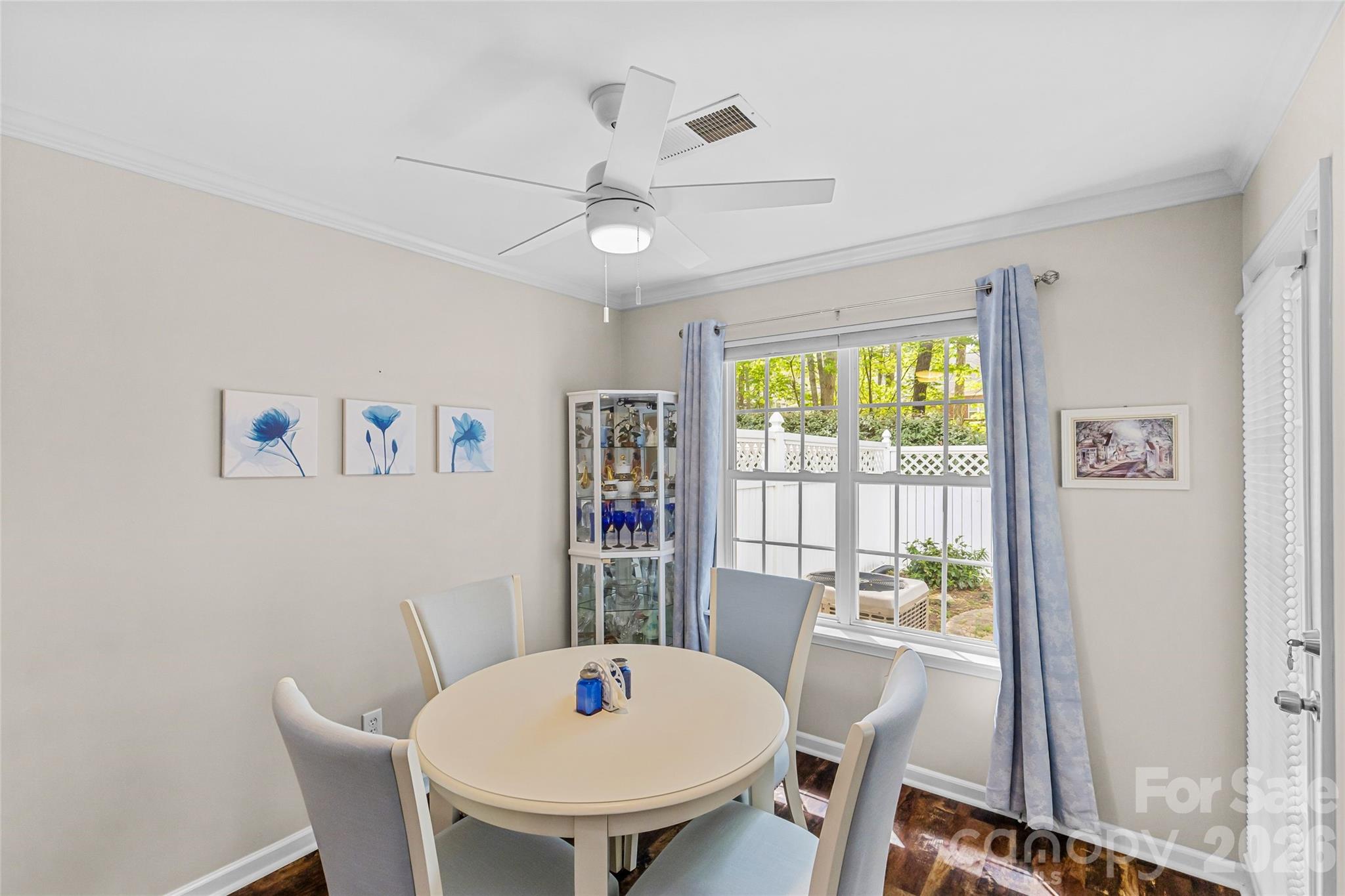 8733 Robinson Forest Drive Property Photo 16
