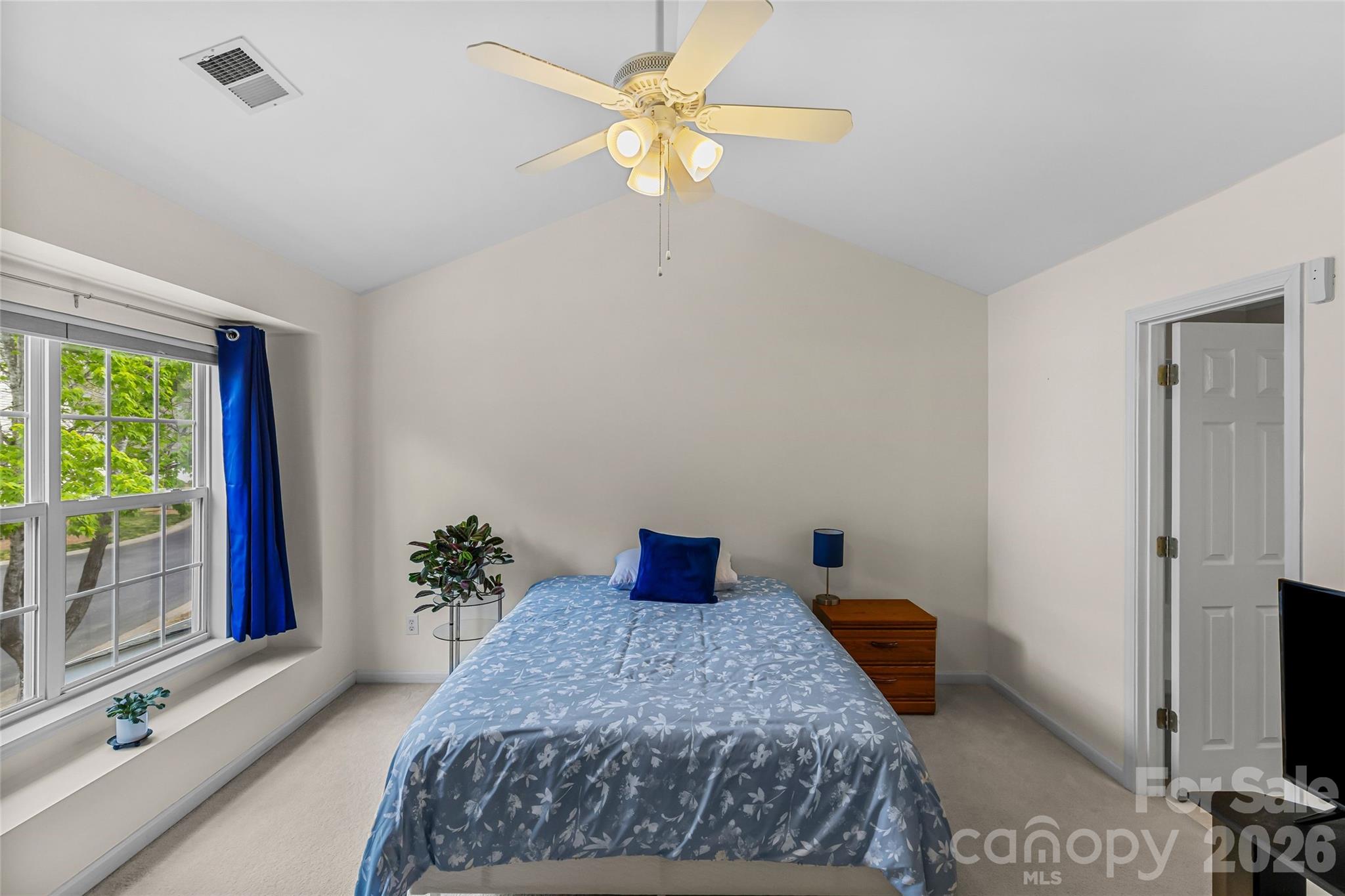 8733 Robinson Forest Drive Property Photo 19