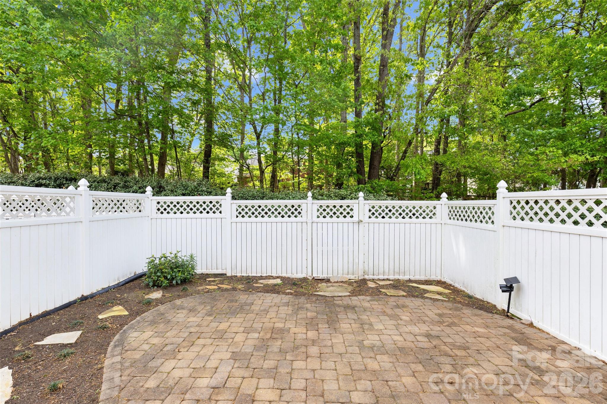 8733 Robinson Forest Drive Property Photo 32