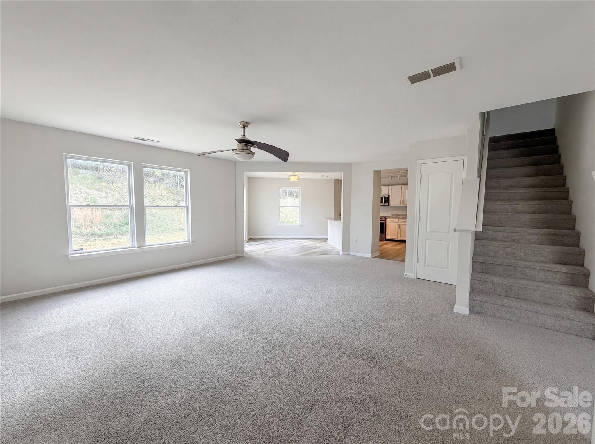 416 Inverness Lane Property Photo 9