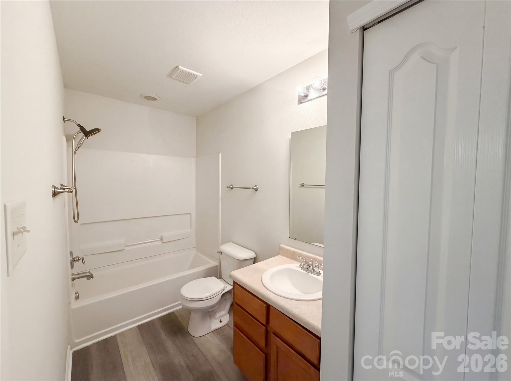 416 Inverness Lane Property Photo 18