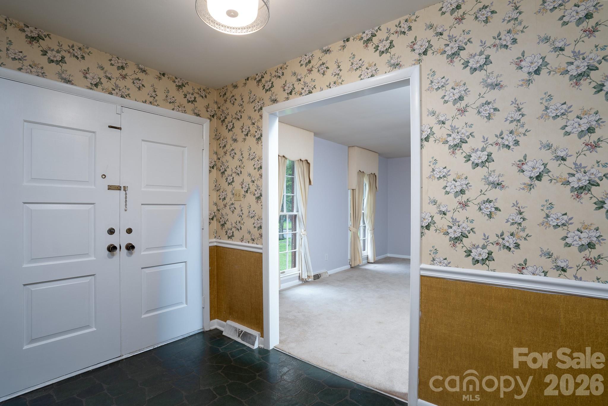 5742 Faulconbridge Road Property Photo 7