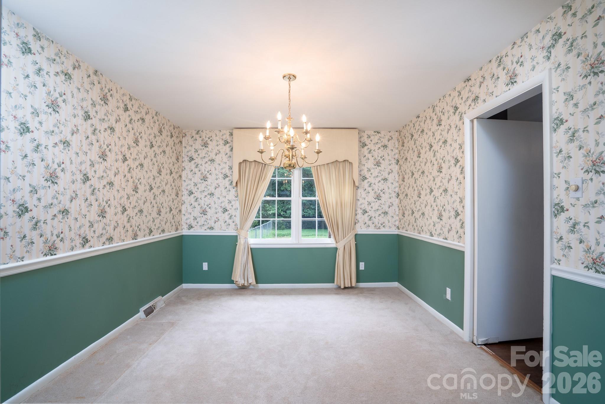 5742 Faulconbridge Road Property Photo 9